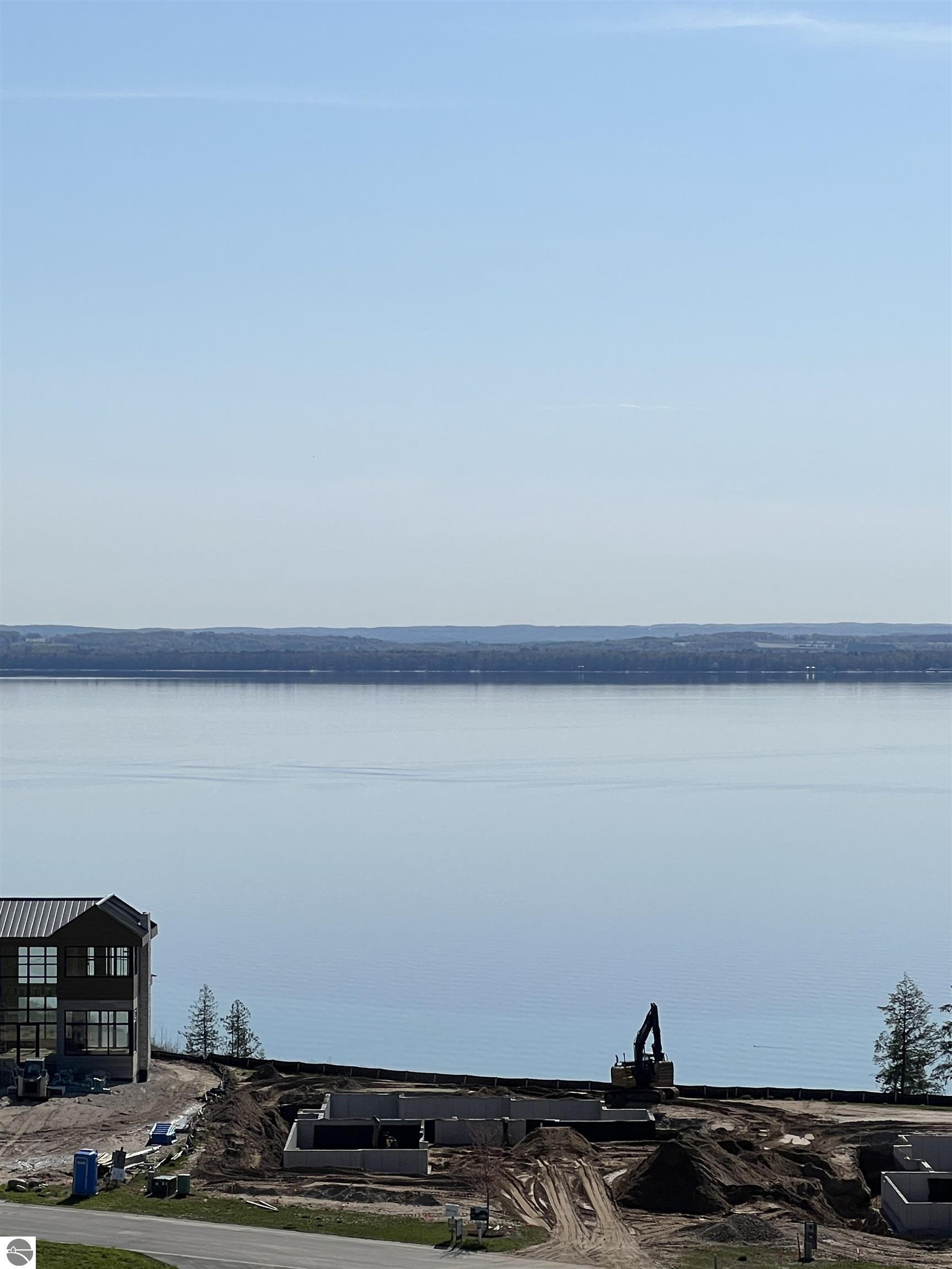 15991 Waters Edge