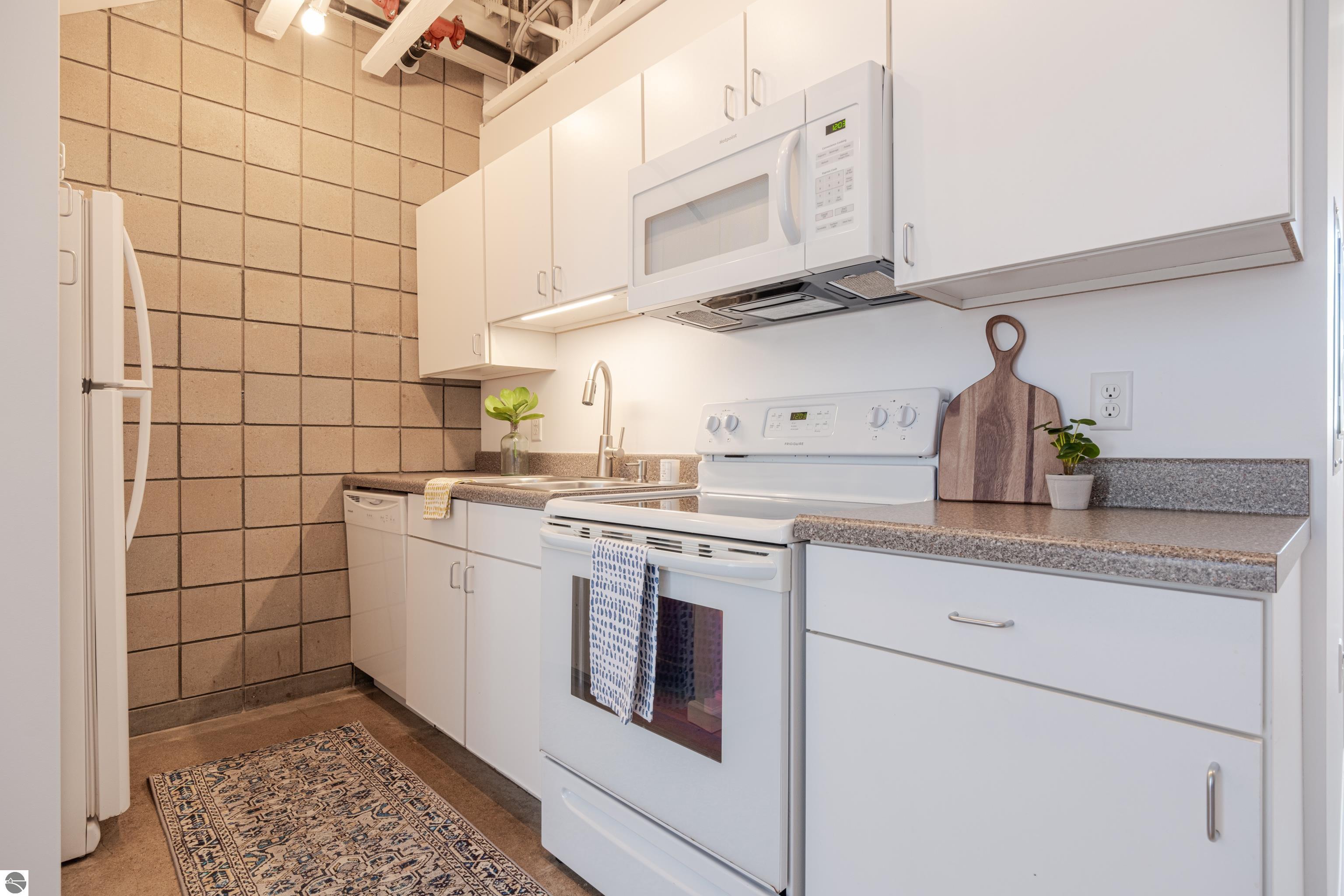 710 Centre Street # 106