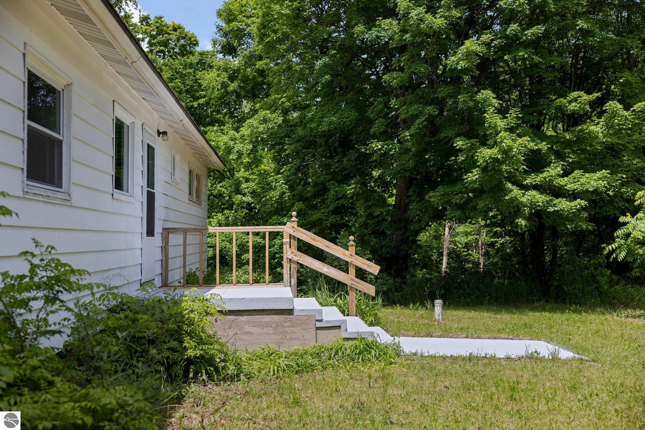 7142 Elk Lake Road