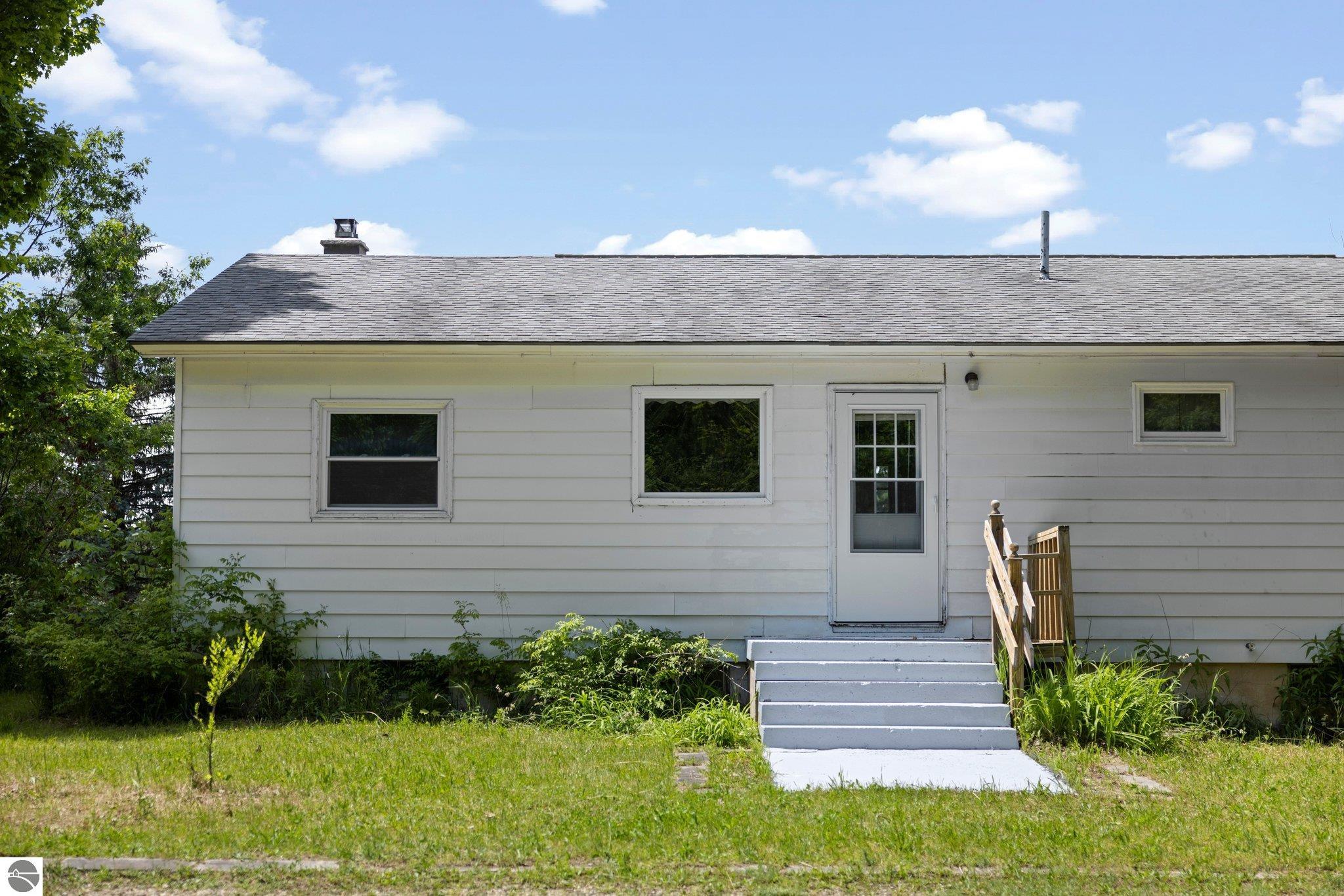 7142 Elk Lake Road