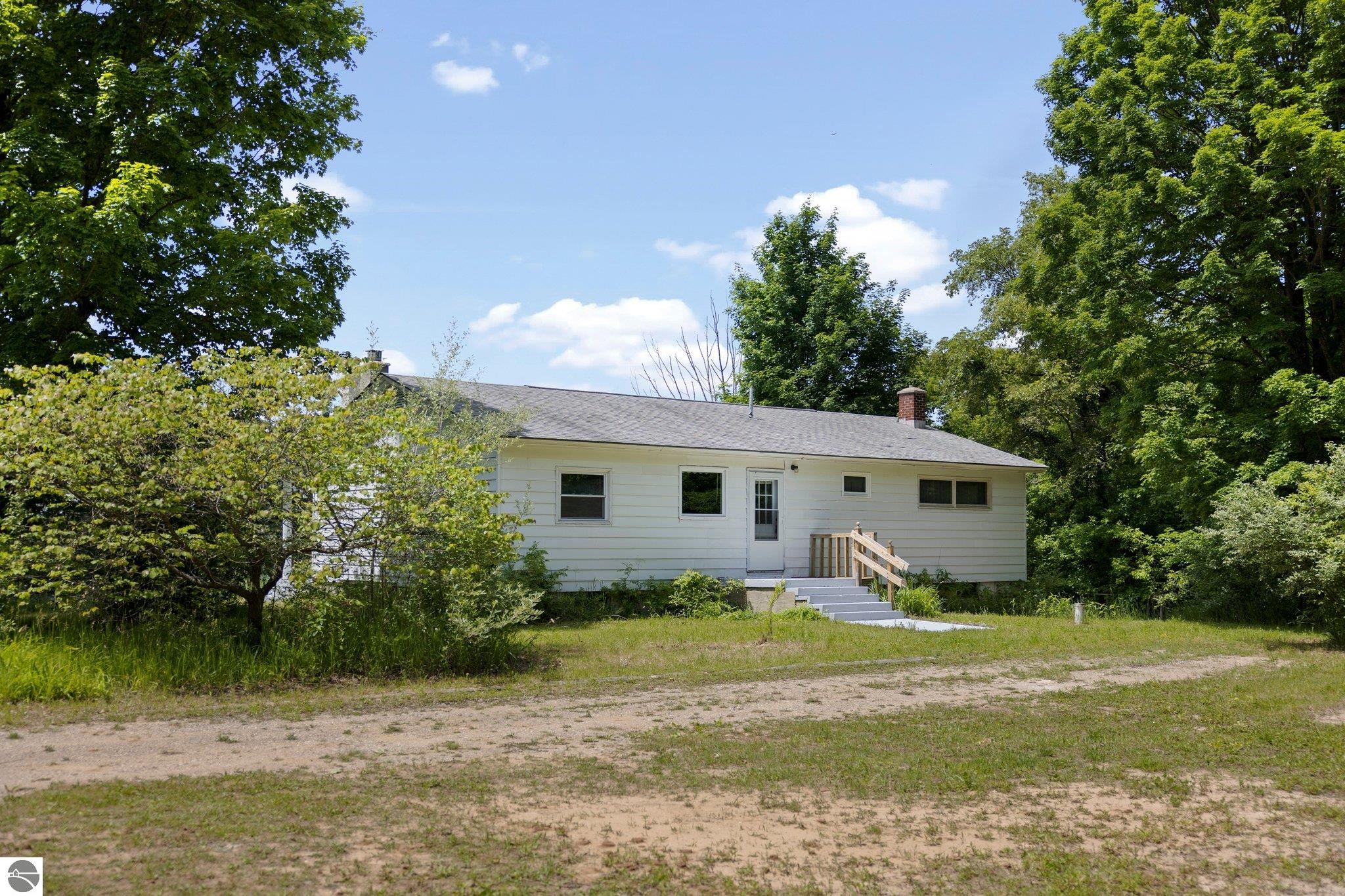 7142 Elk Lake Road