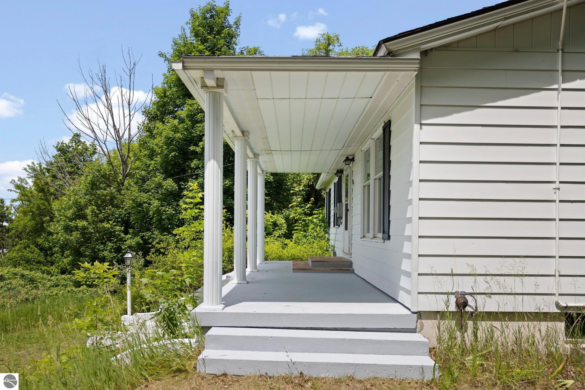 7142 Elk Lake Road