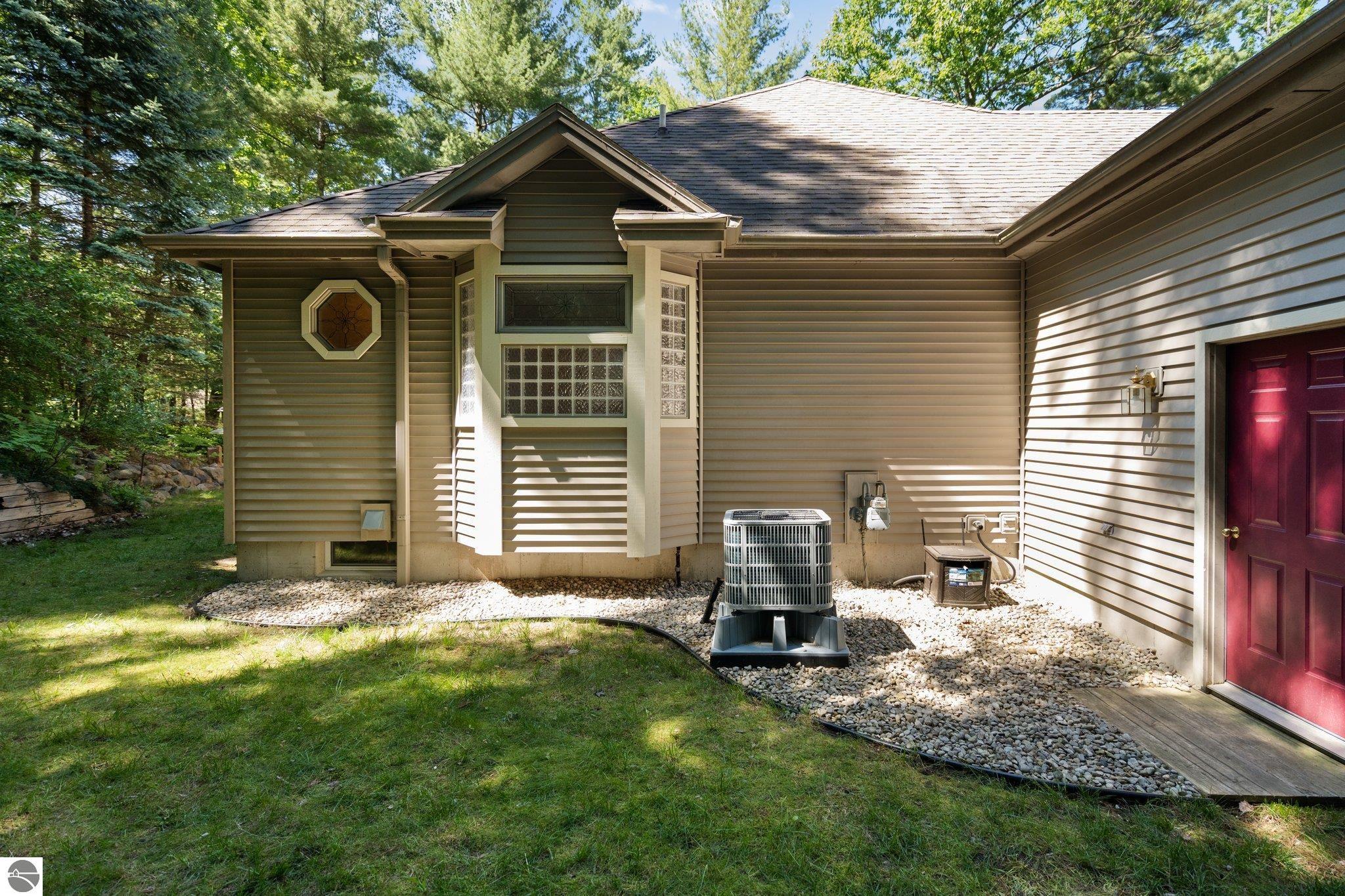 4509 Ground Pine Trail