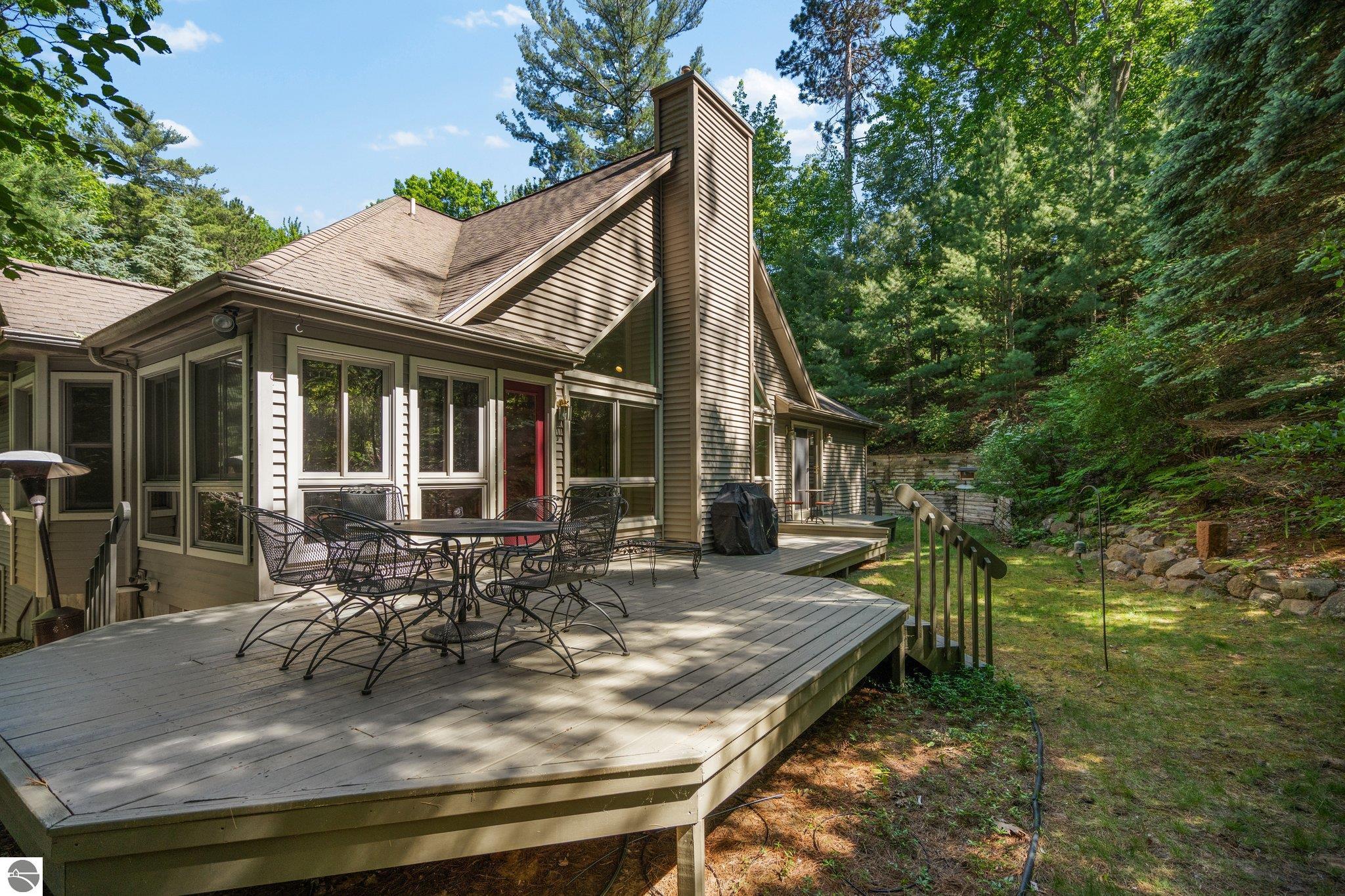 4509 Ground Pine Trail