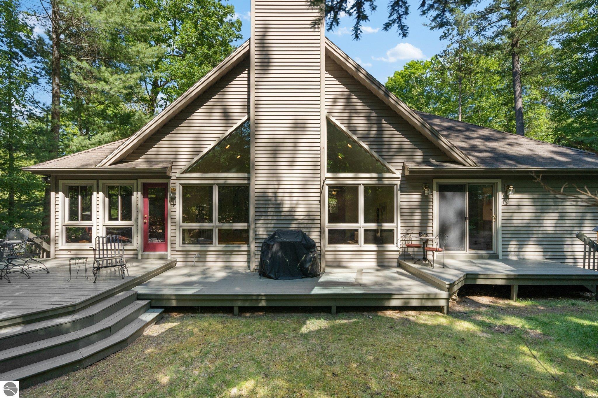 4509 Ground Pine Trail