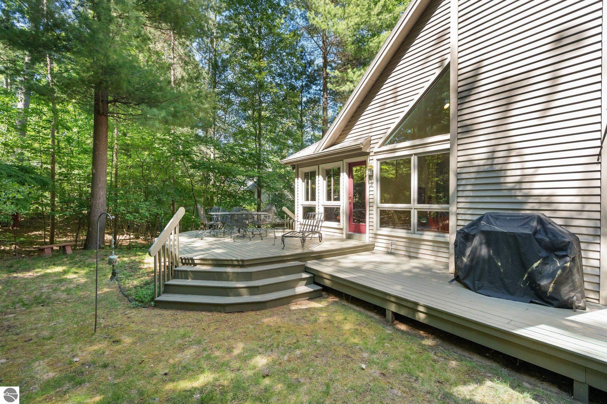 4509 Ground Pine Trail