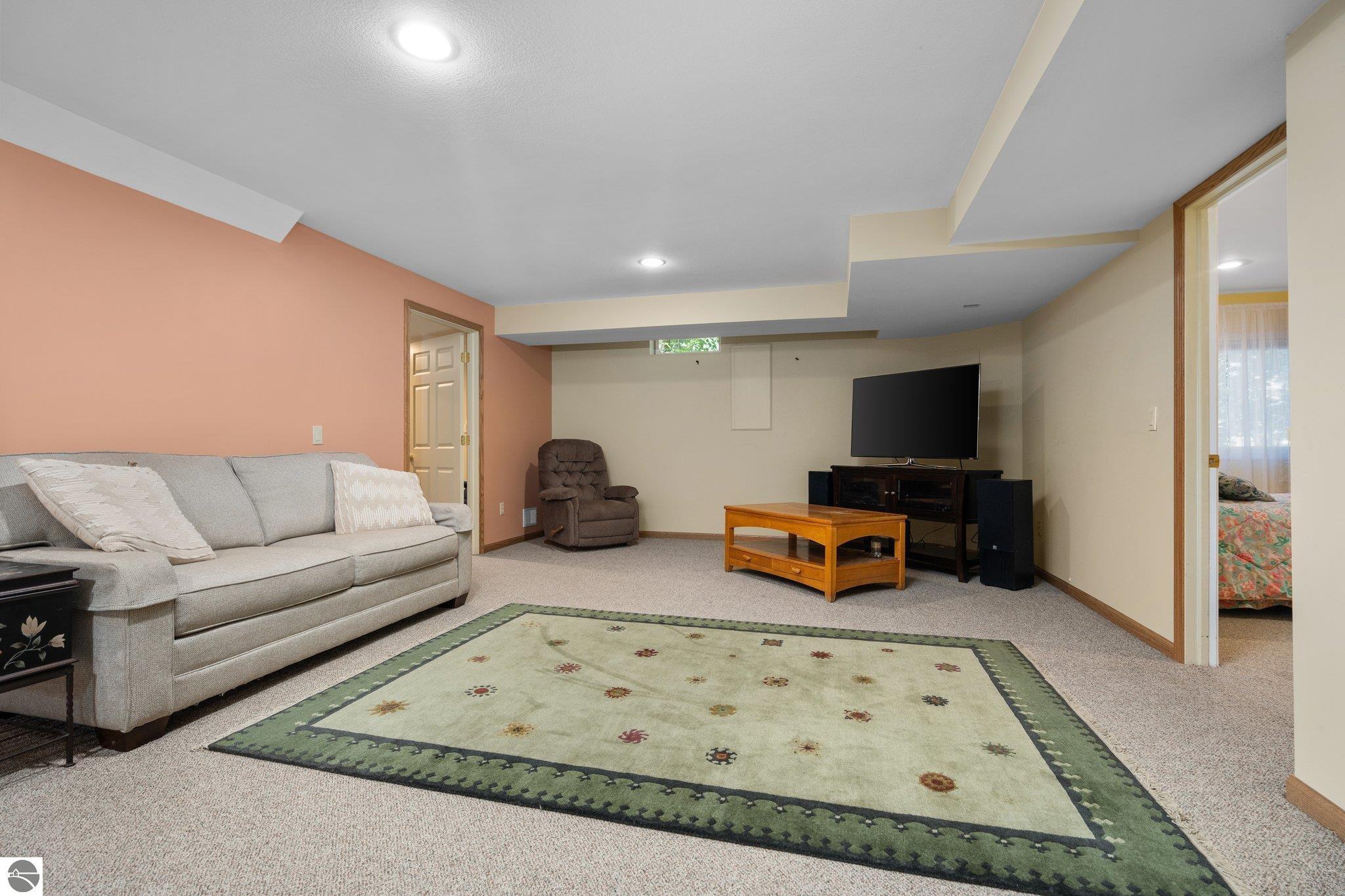 4509 Ground Pine Trail