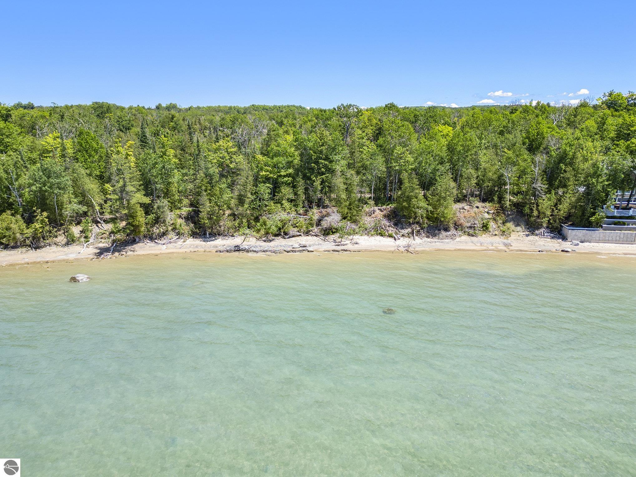 11167 Lakeshore Drive