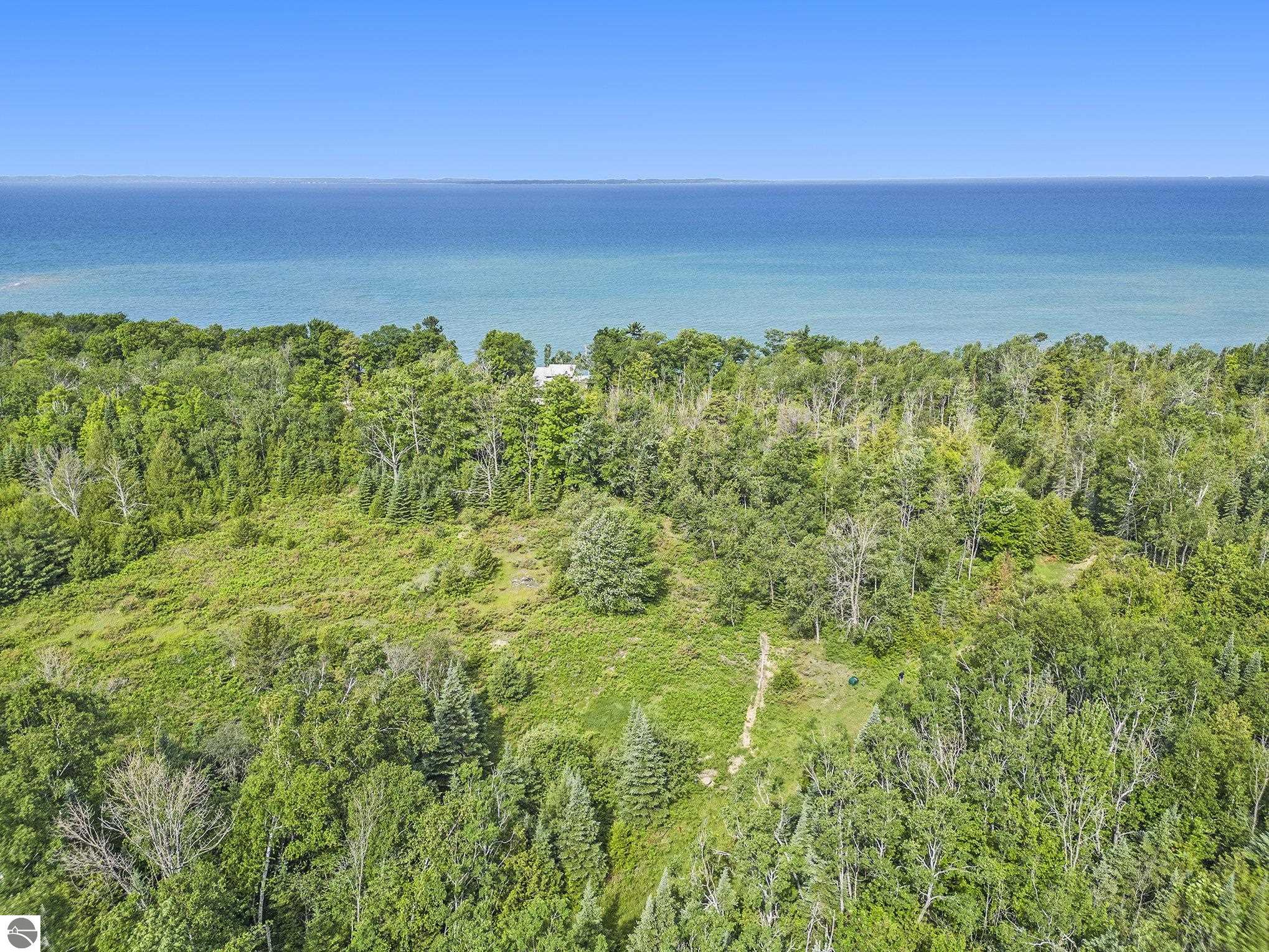11167 Lakeshore Drive
