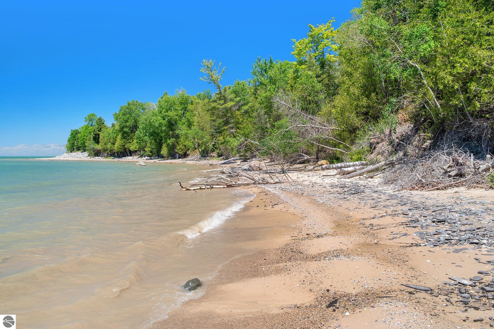 11167 Lakeshore Drive
