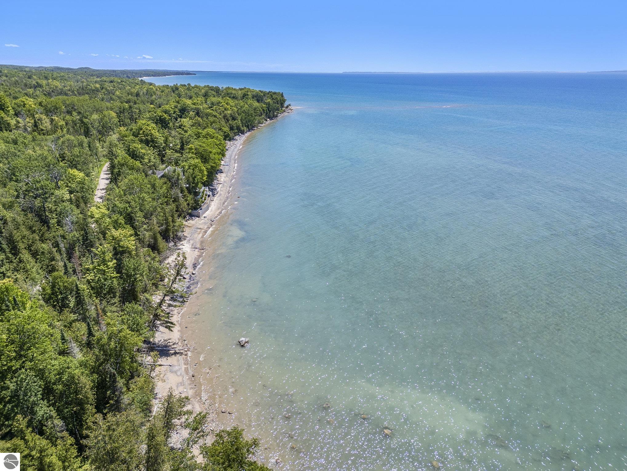 11167 Lakeshore Drive