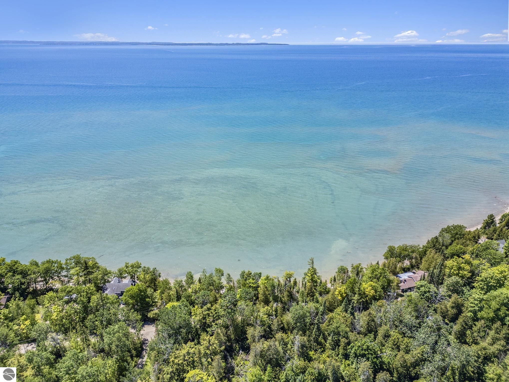 11167 Lakeshore Drive