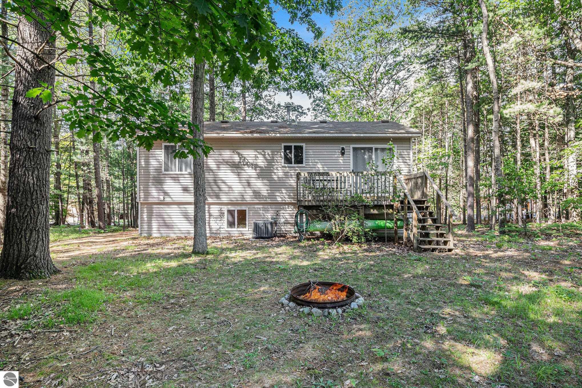 4561 E Sanford Lake Drive