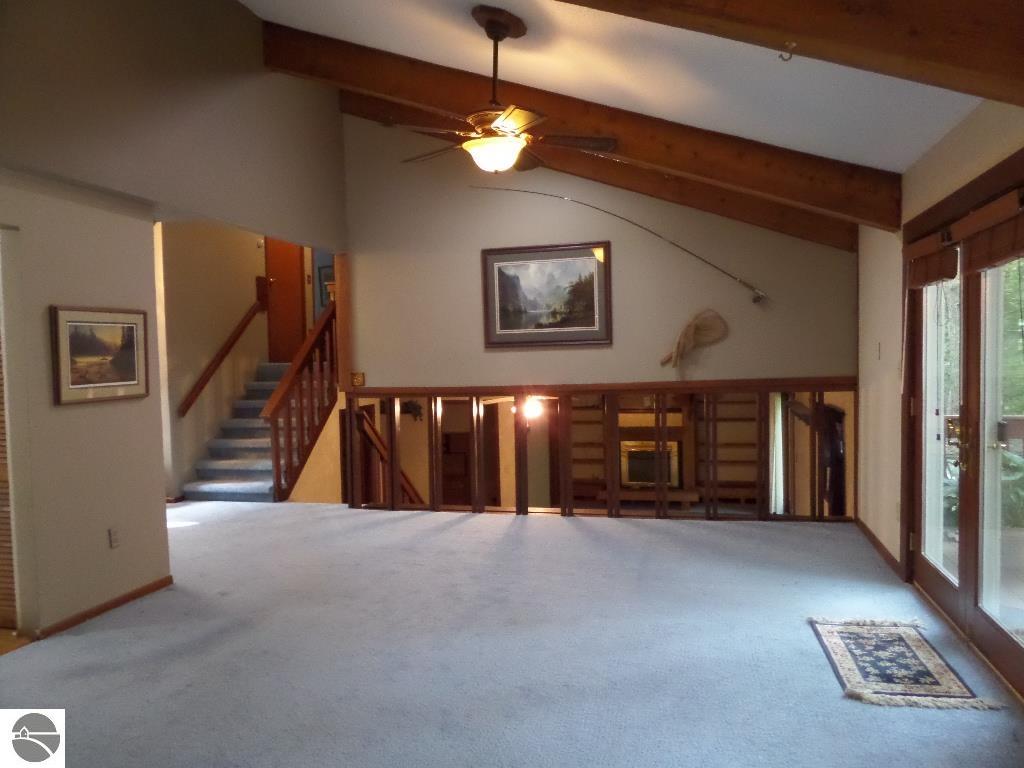 4176 Circle View Drive
