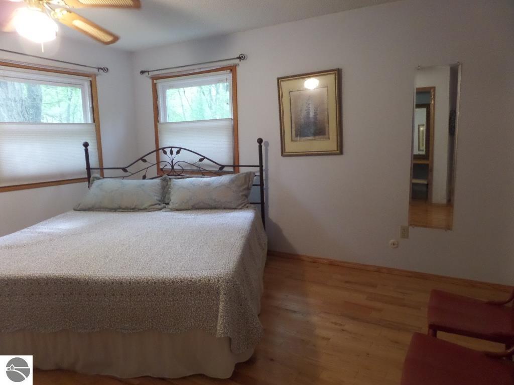 4176 Circle View Drive