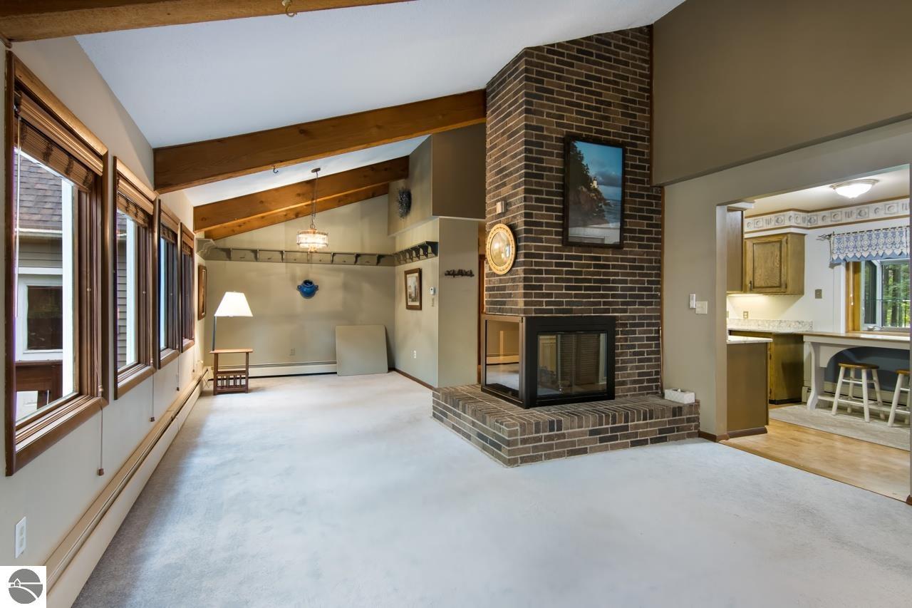 4176 Circle View Drive
