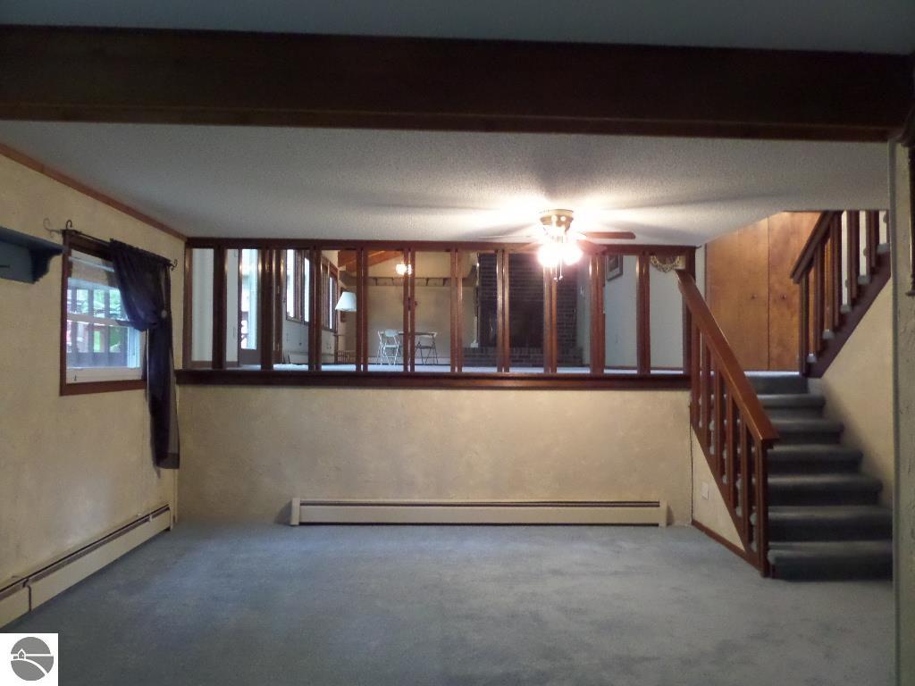 4176 Circle View Drive