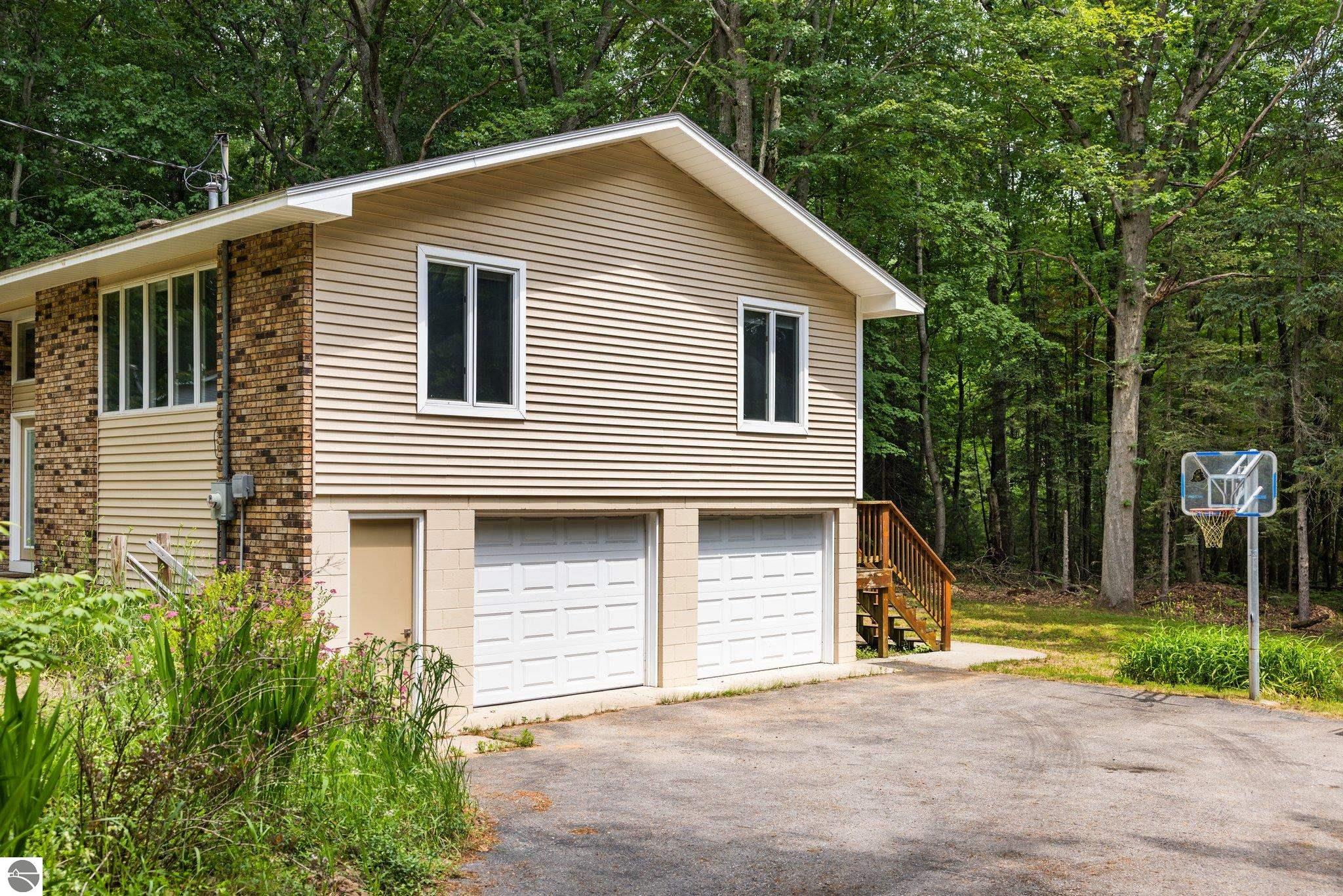 1513 Melody Lane