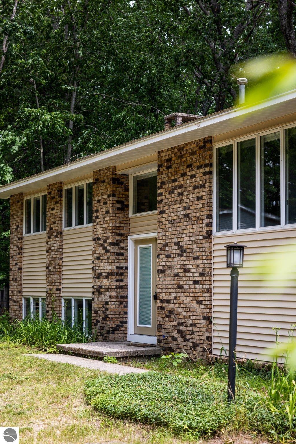 1513 Melody Lane