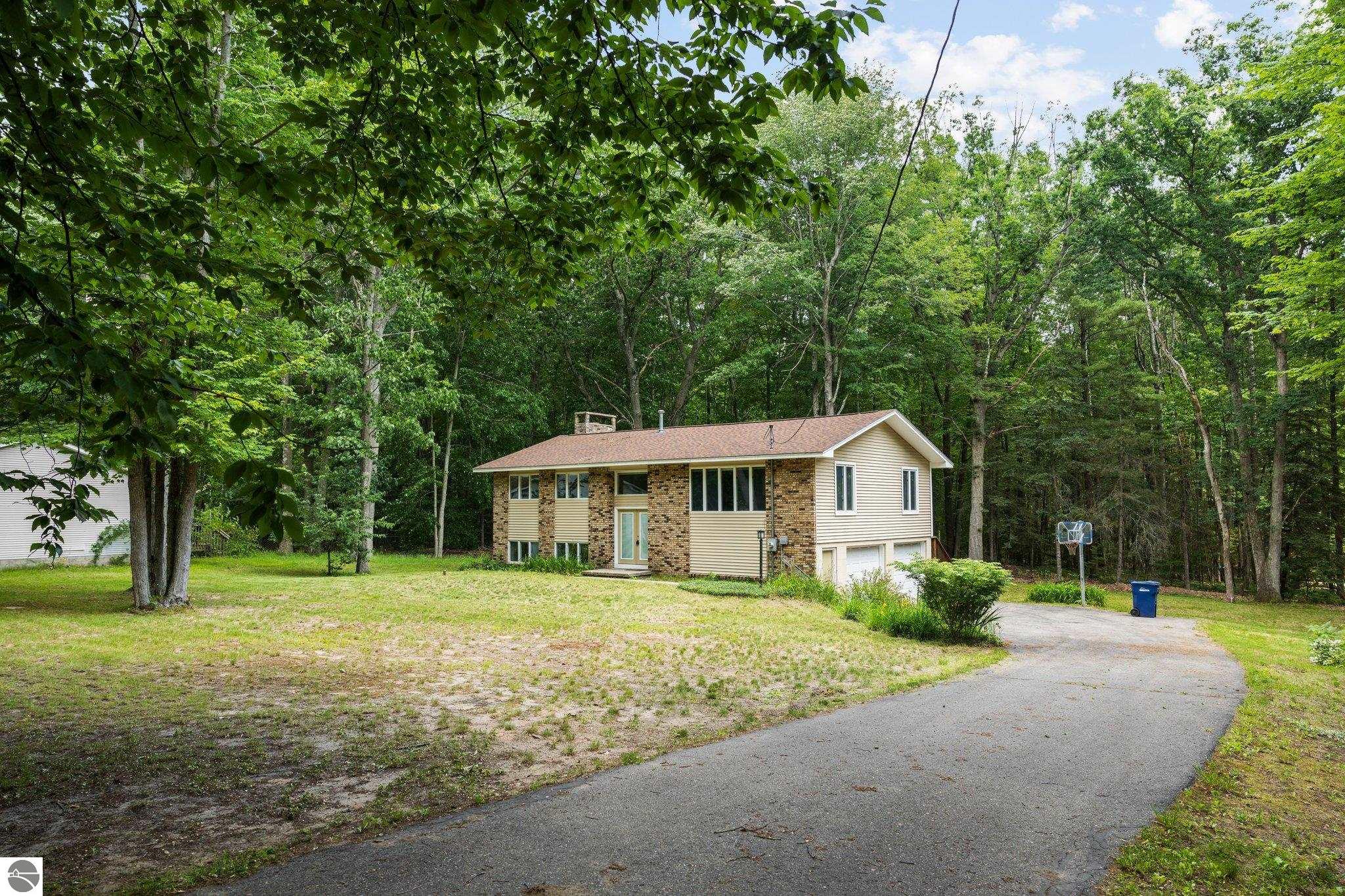 1513 Melody Lane