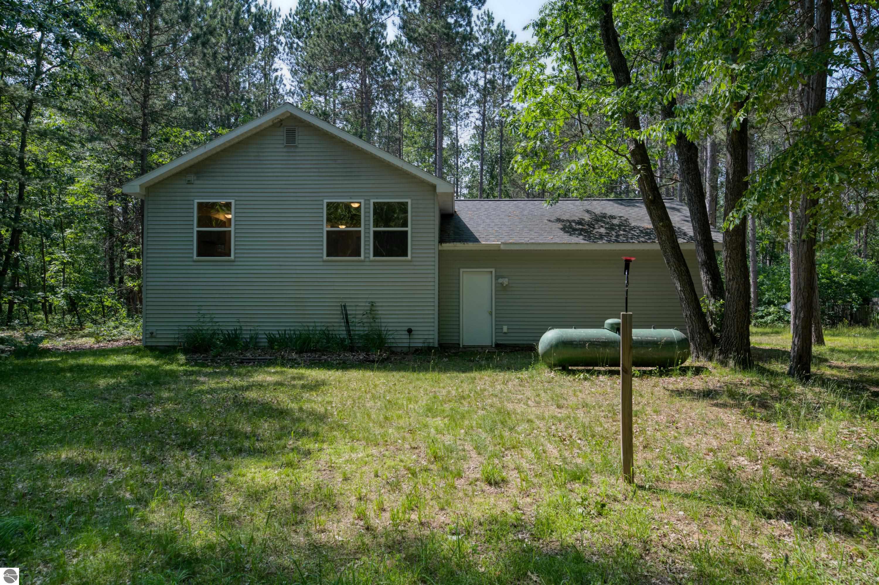 7173 Hall Creek Road