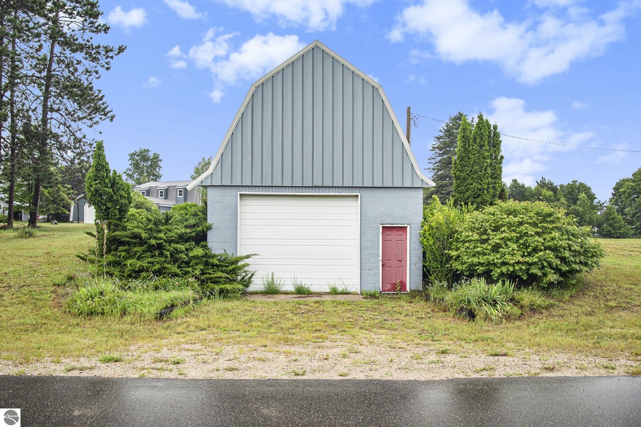 9200 S Call Road, McBain