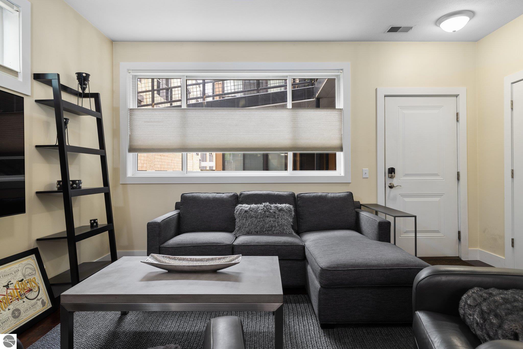115 E 8th Street # 11