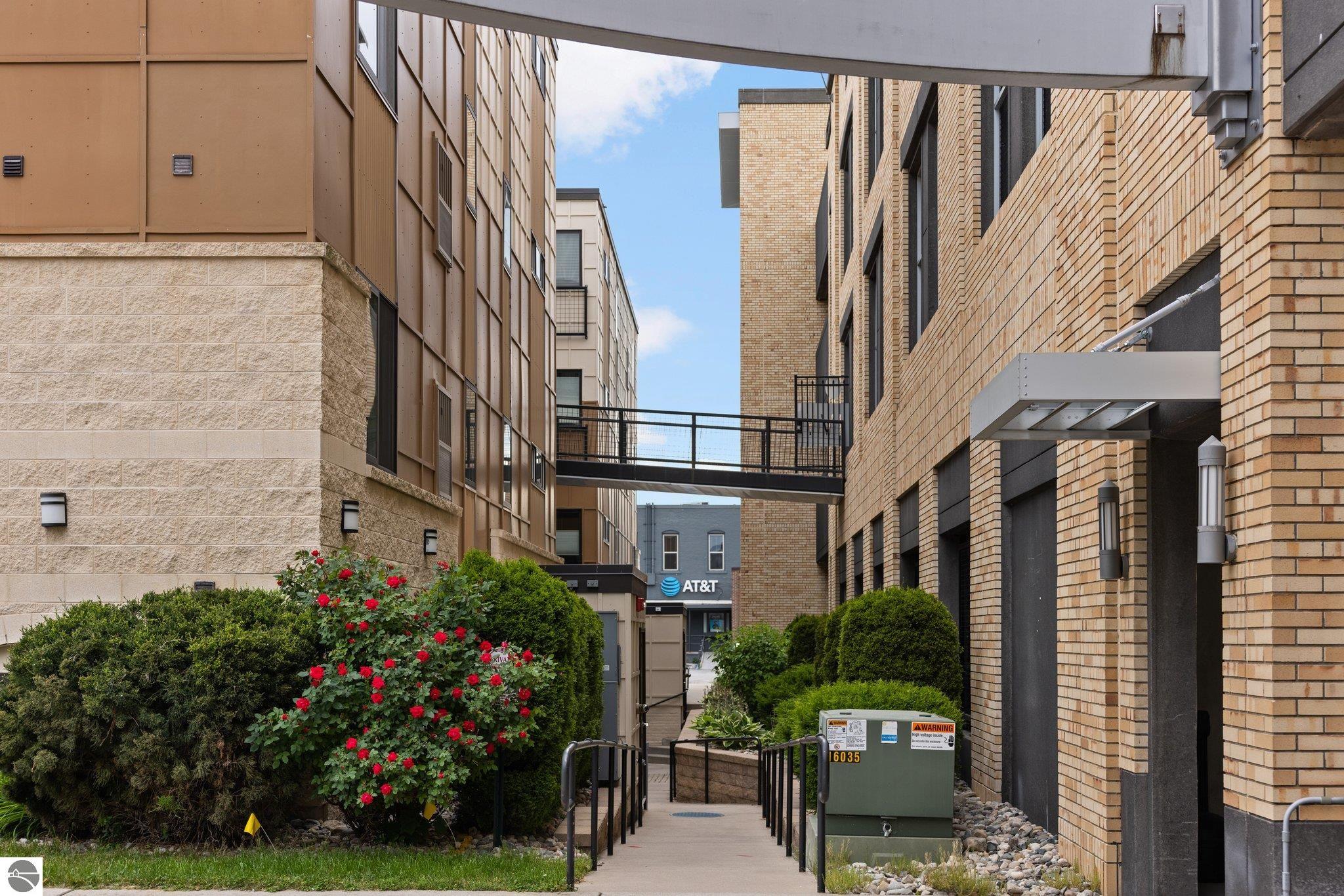 115 E 8th Street # 11