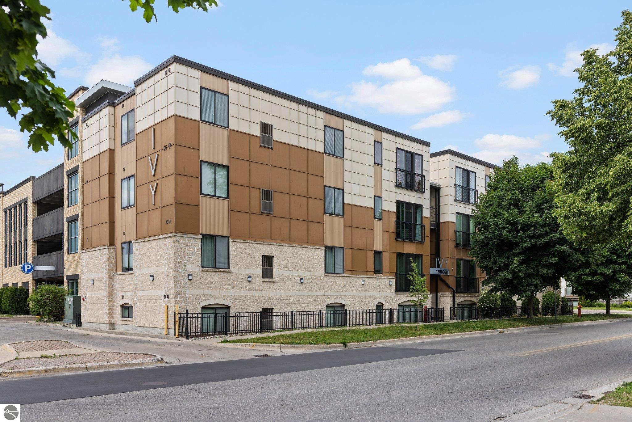 115 E 8th Street # 11