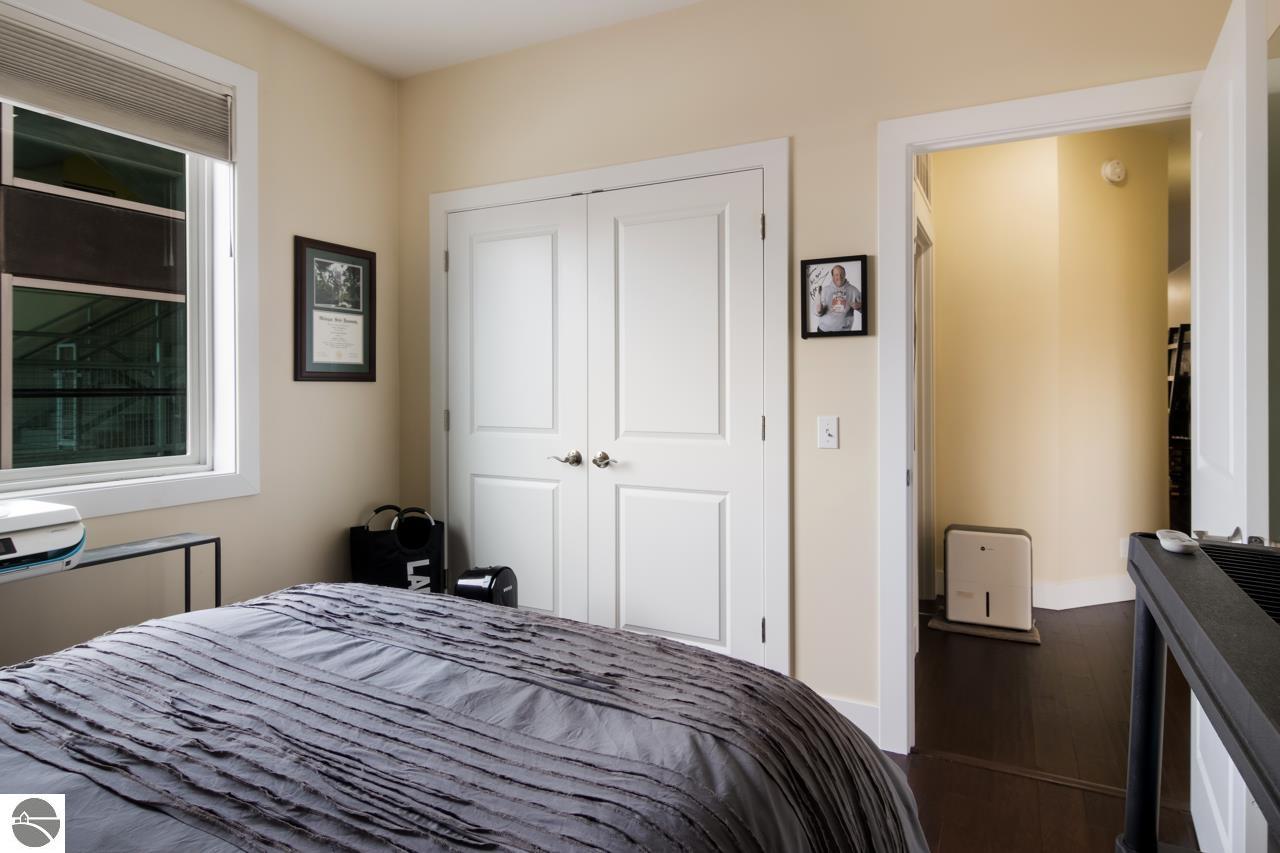 115 E 8th Street # 11