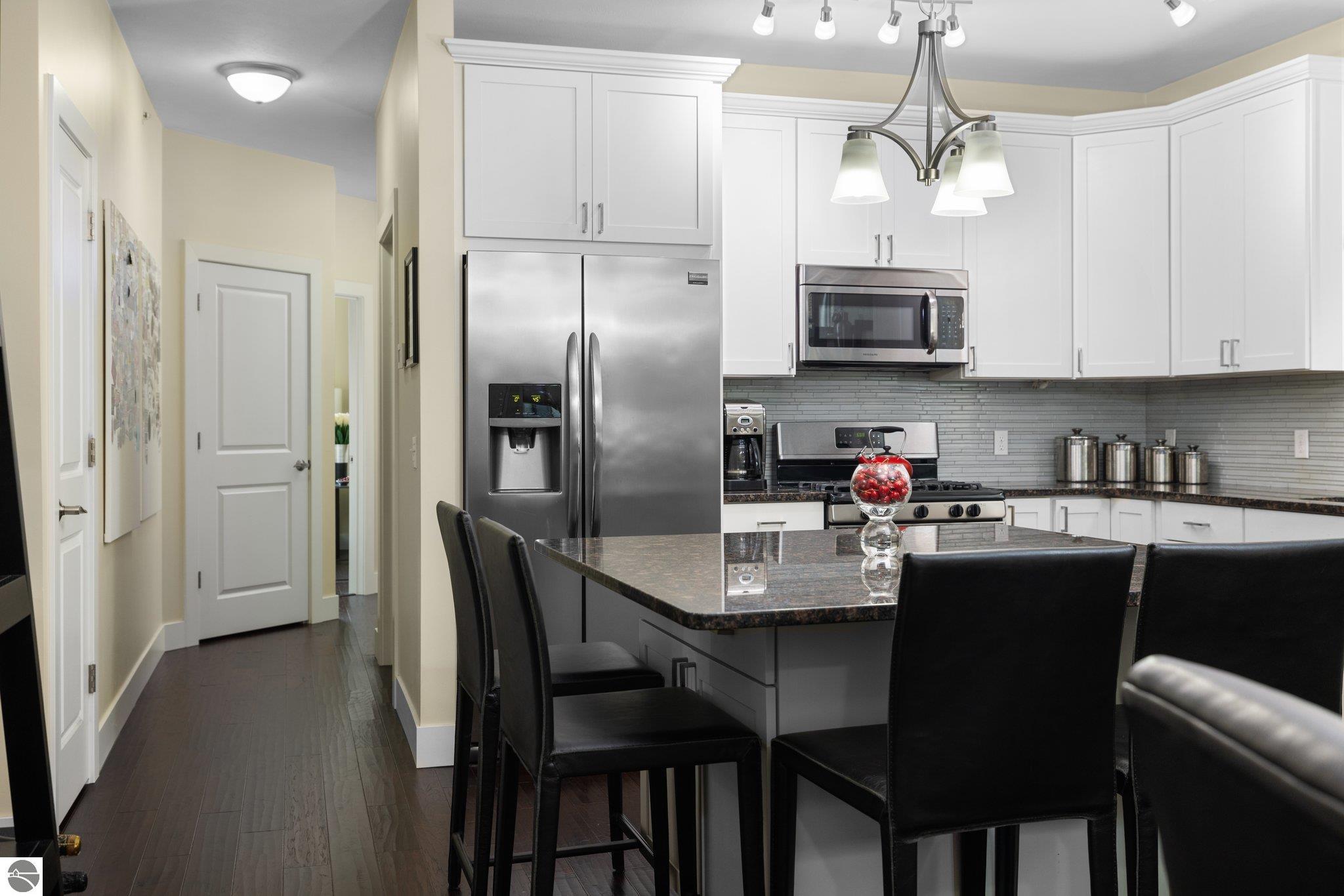 115 E 8th Street # 11