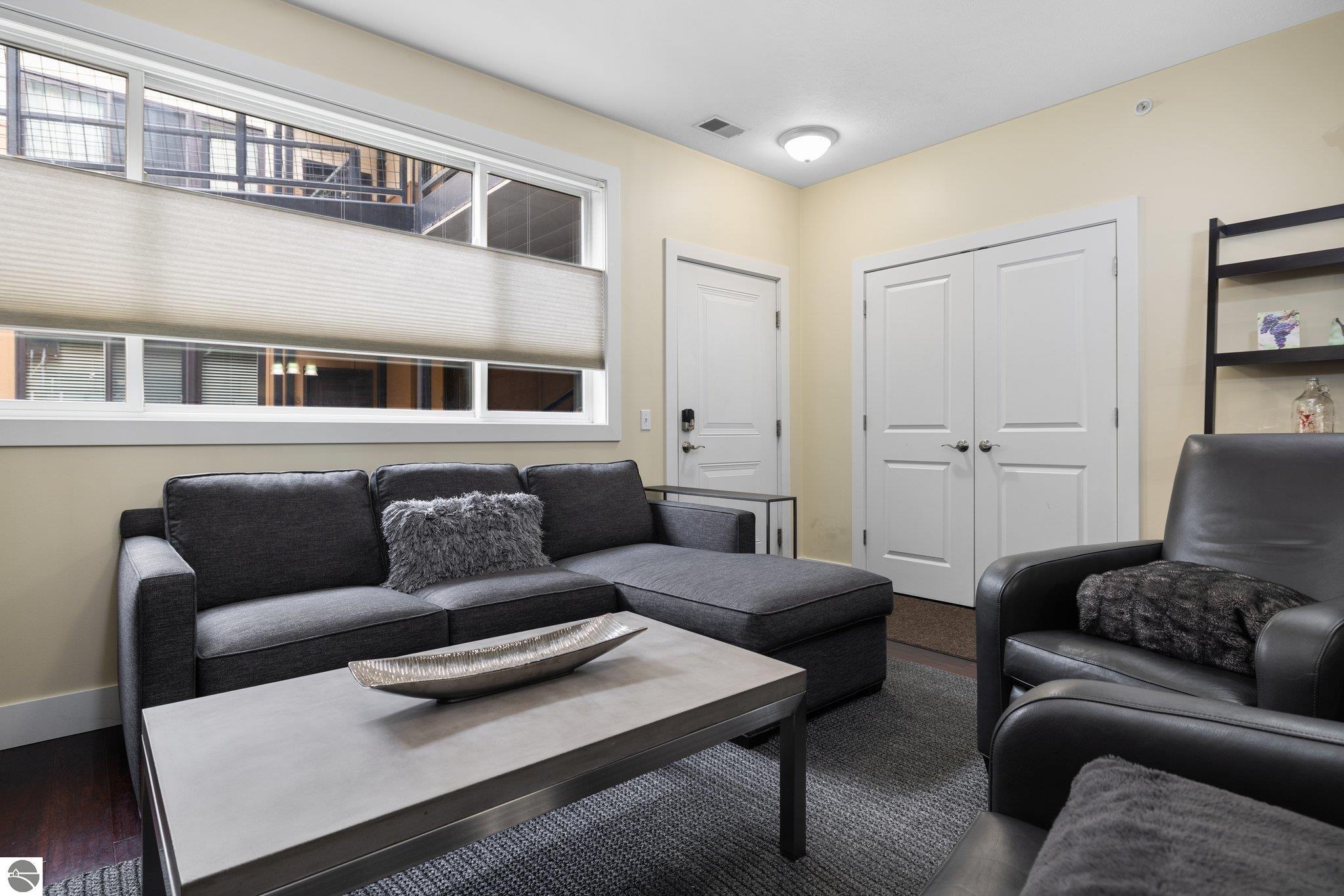 115 E 8th Street # 11
