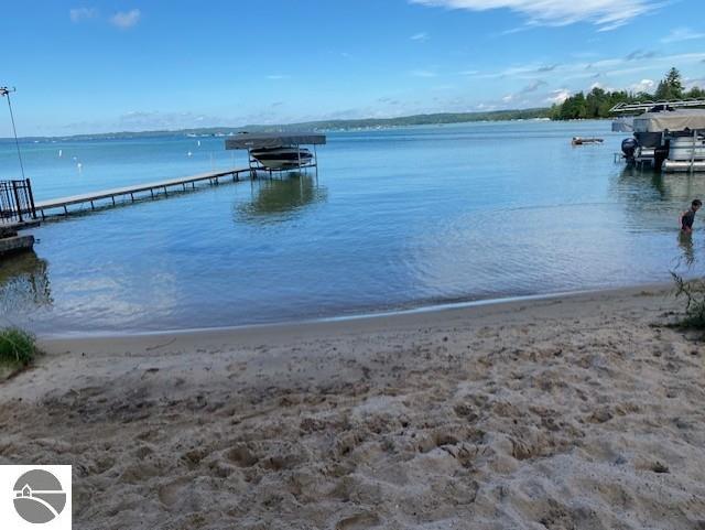 12498 SW Torch Lake Drive