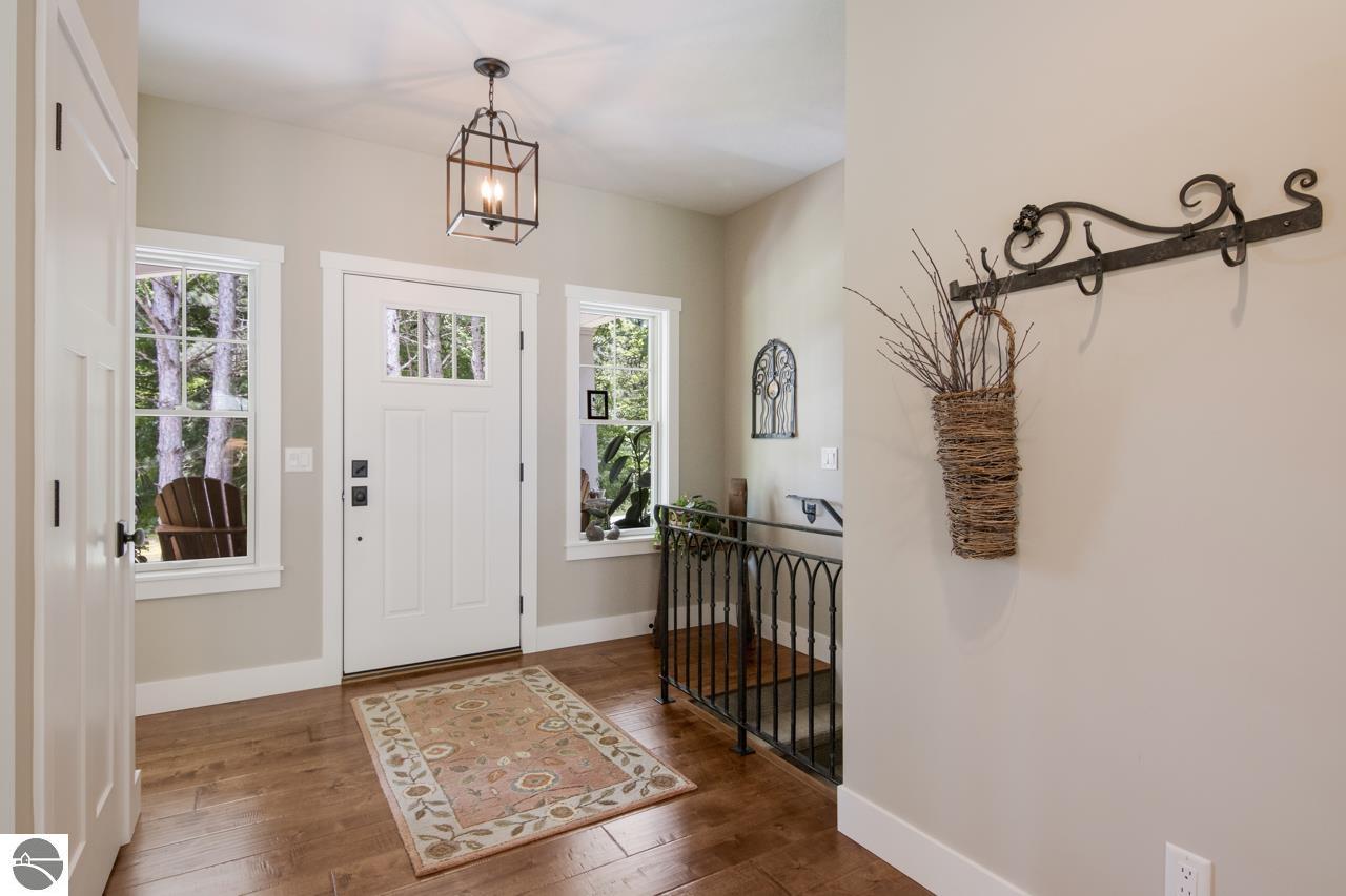8707 S Lakeview Ridge Trail