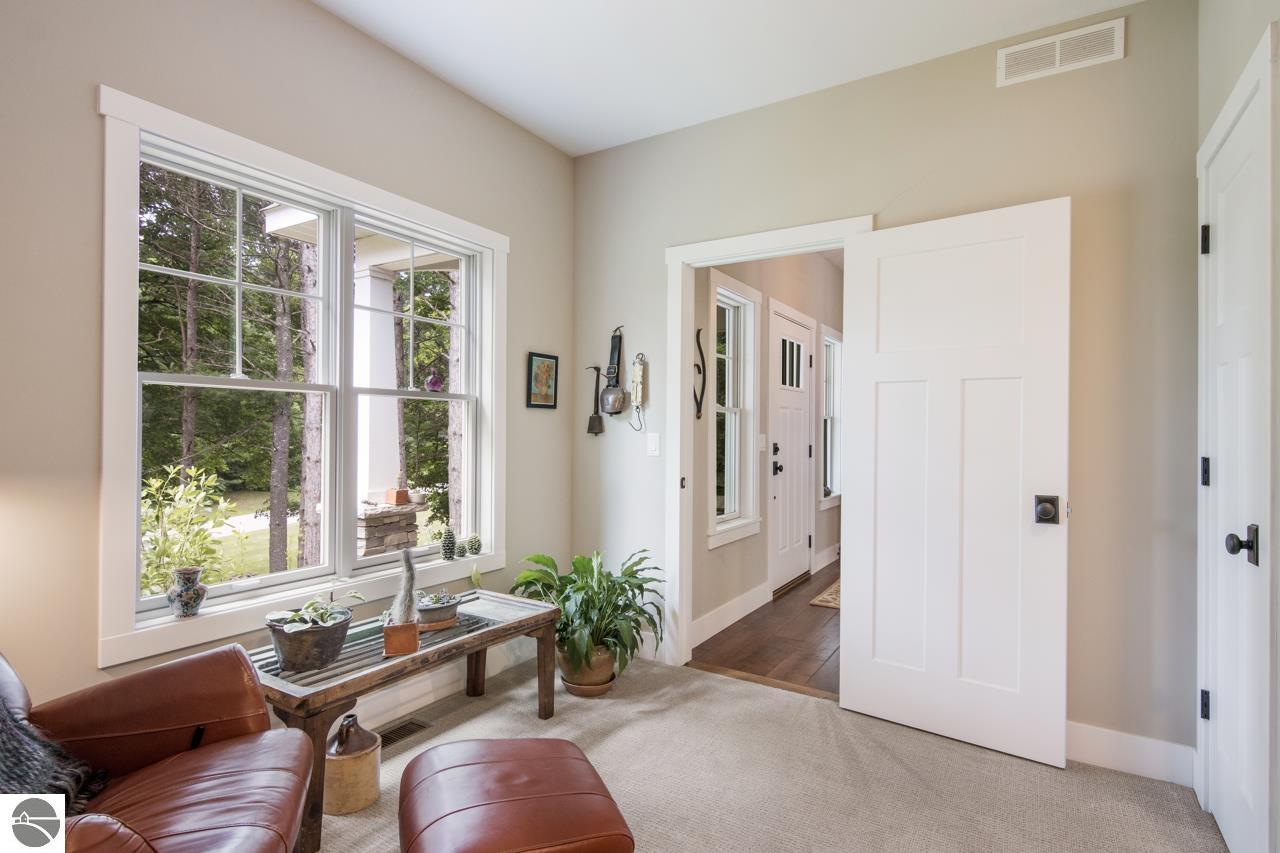 8707 S Lakeview Ridge Trail