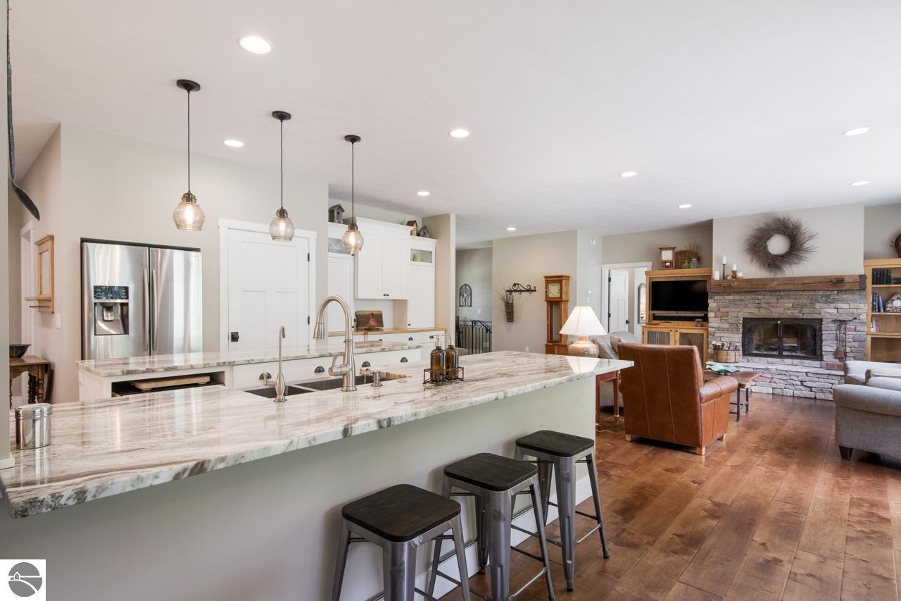 8707 S Lakeview Ridge Trail