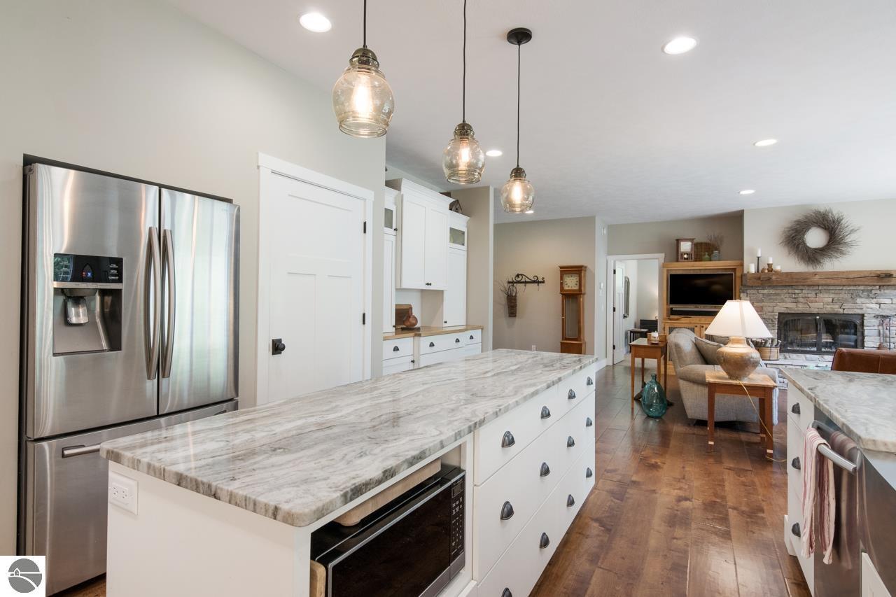 8707 S Lakeview Ridge Trail