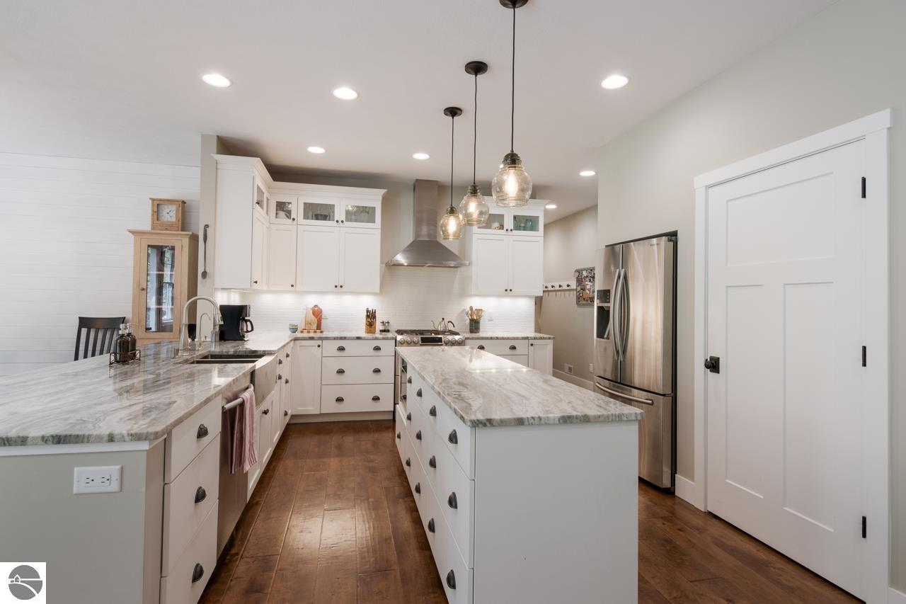 8707 S Lakeview Ridge Trail