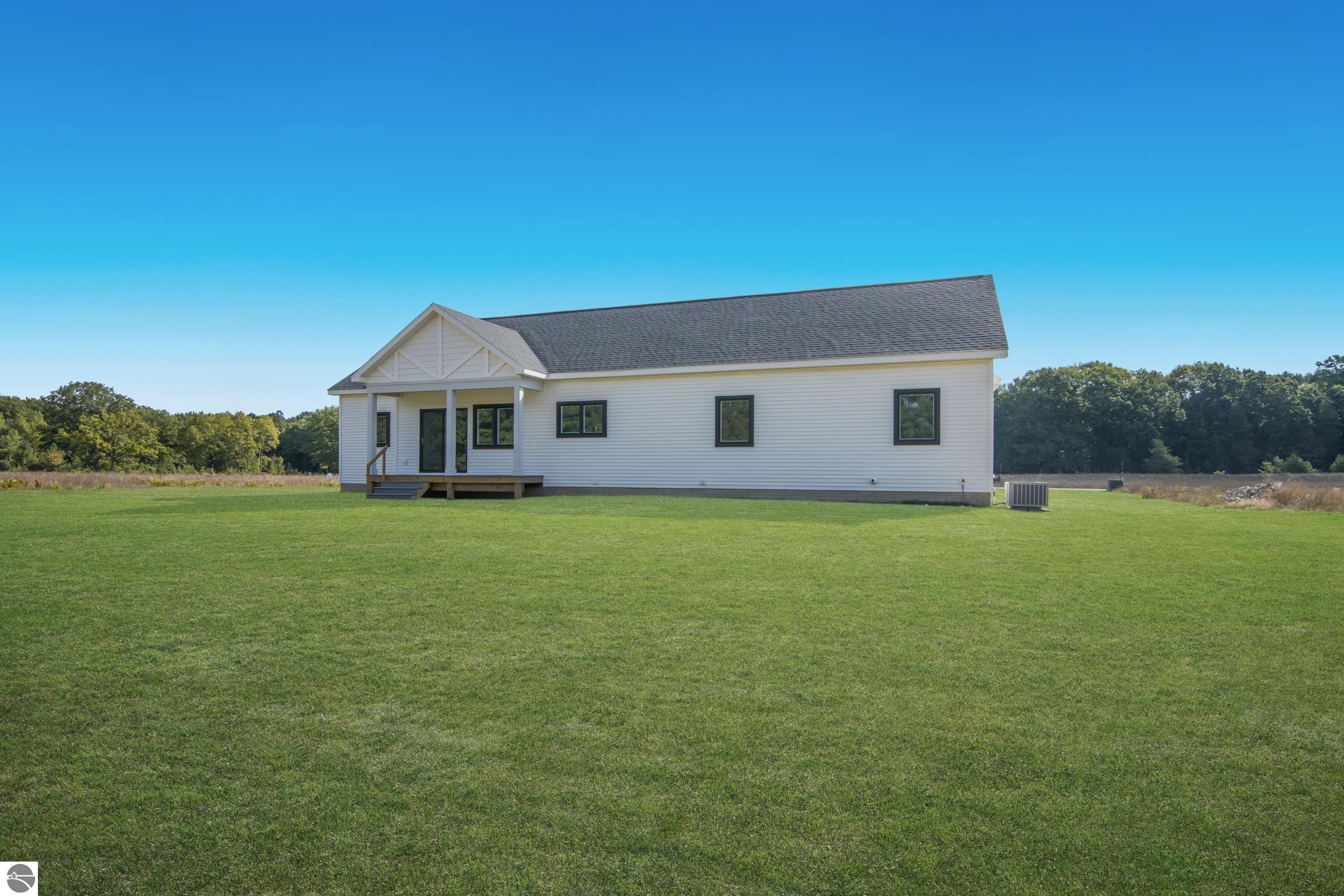 1794 Mary Lou Manor