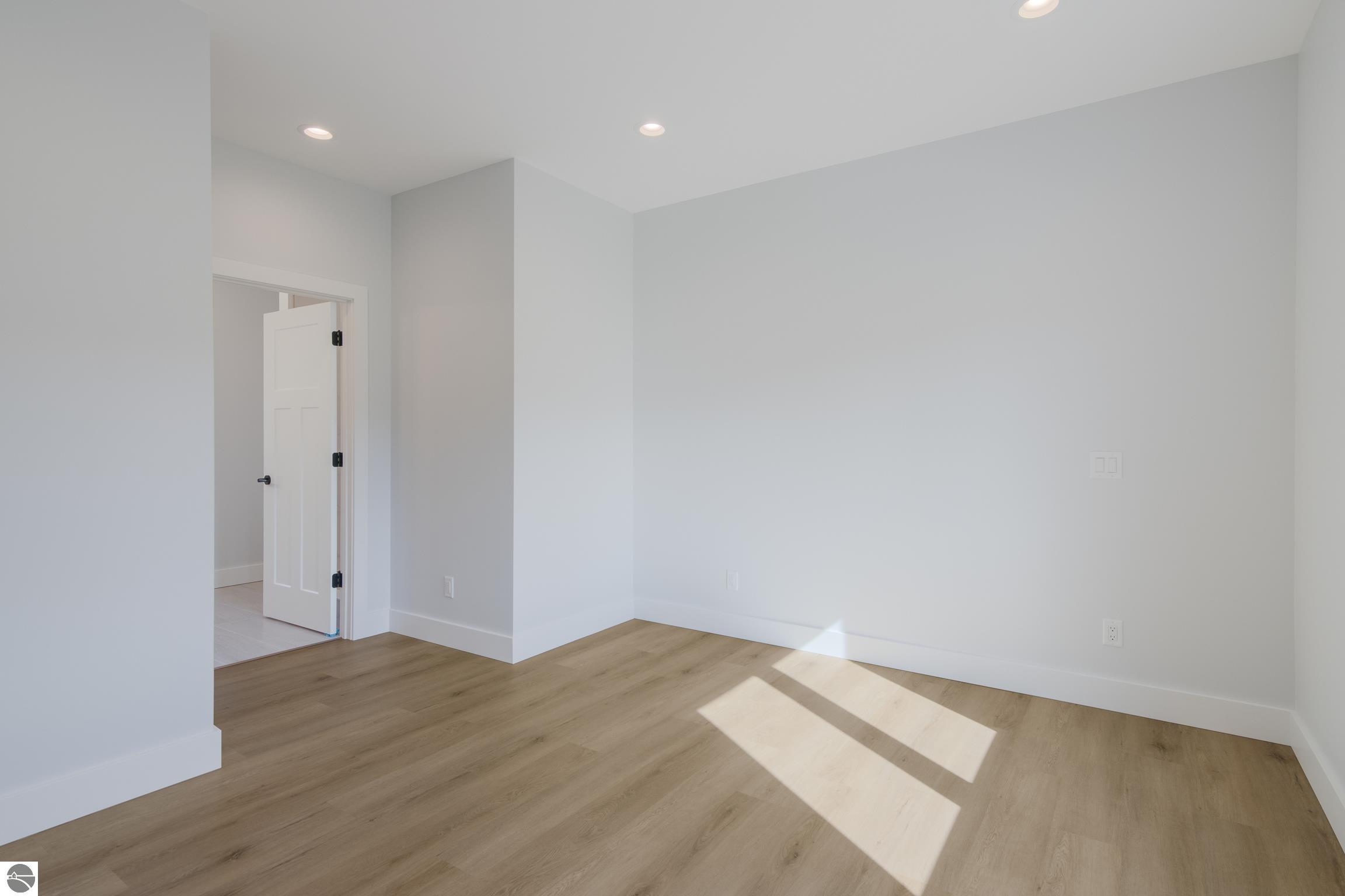 1794 Mary Lou Manor