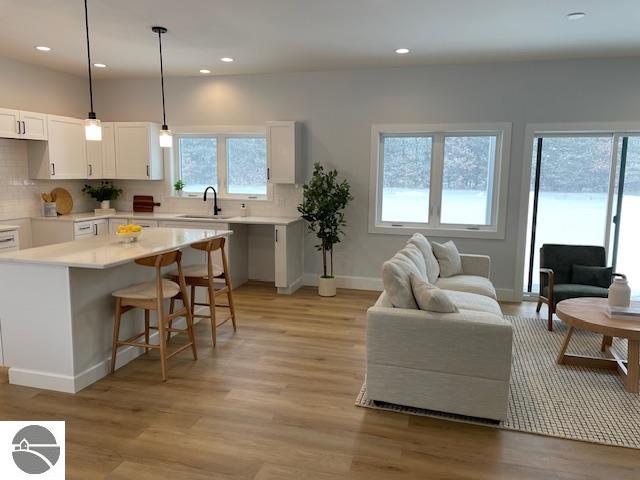 1794 Mary Lou Manor