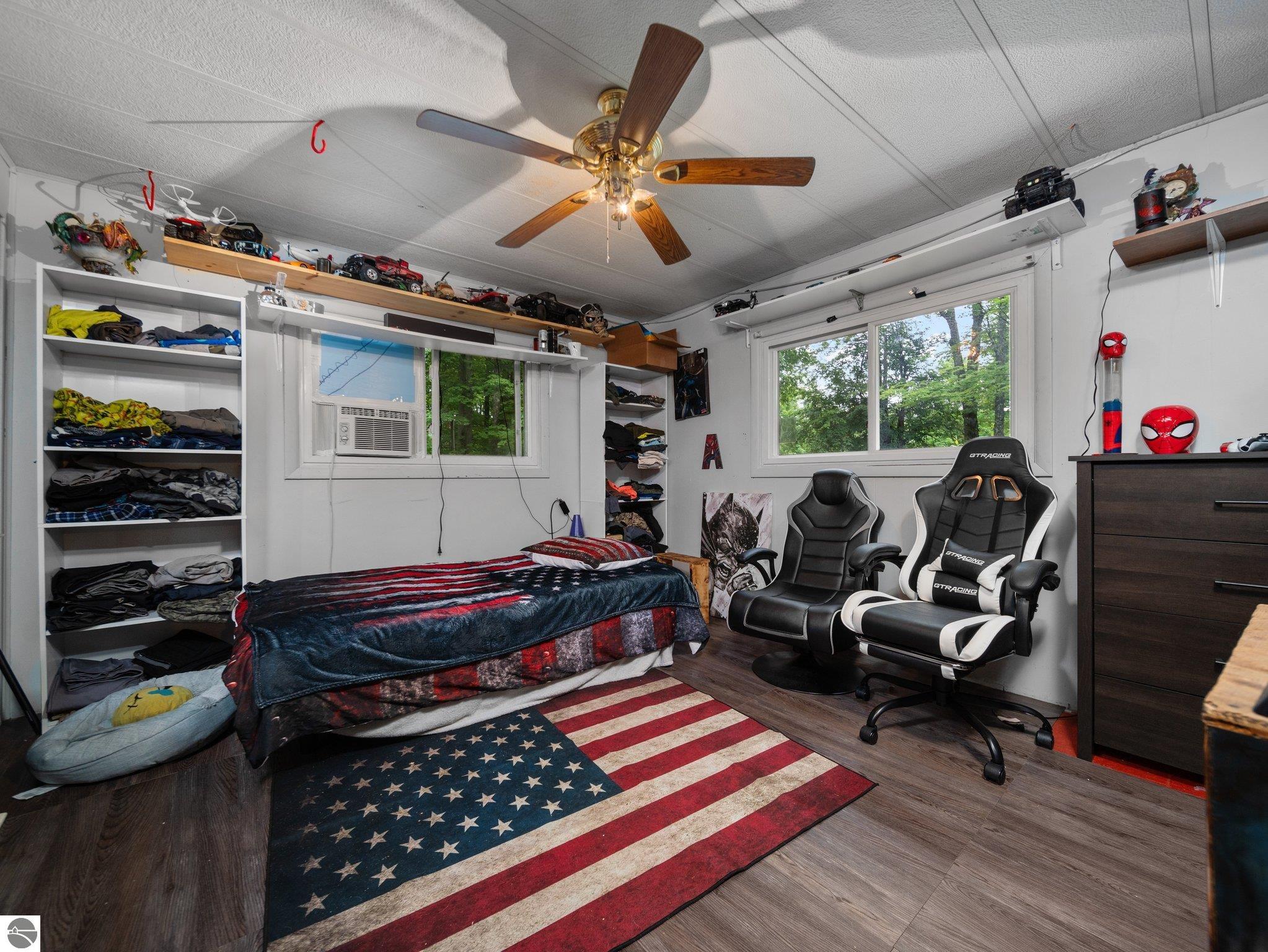 202 W Sharon Road, SW
