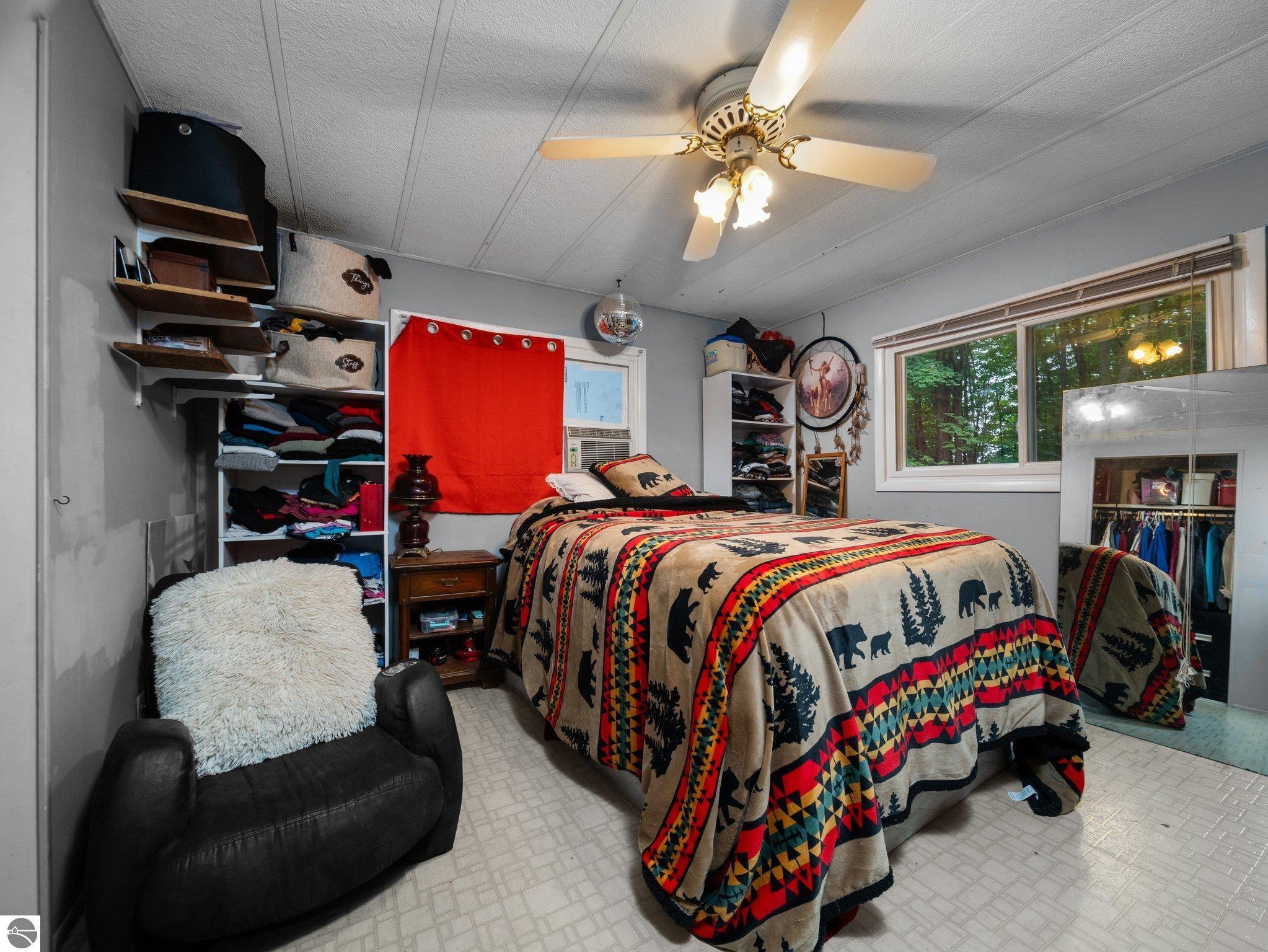 202 W Sharon Road, SW