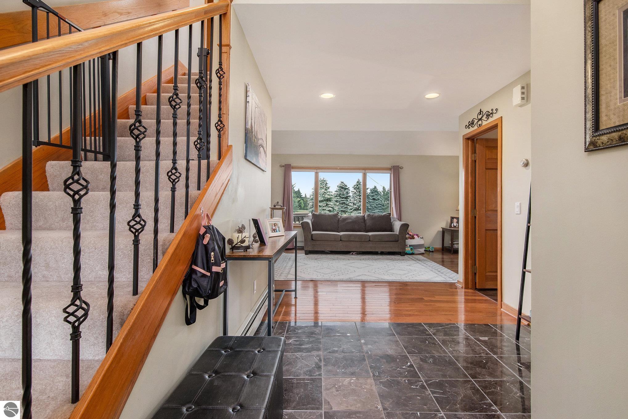 6112 London Drive
