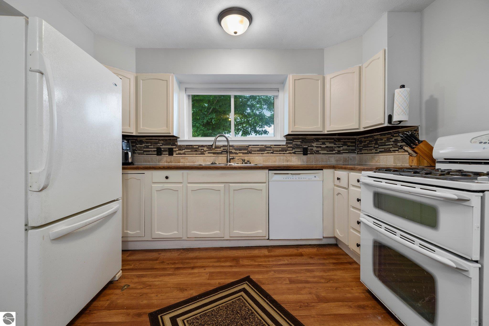 112 W Dresden Street