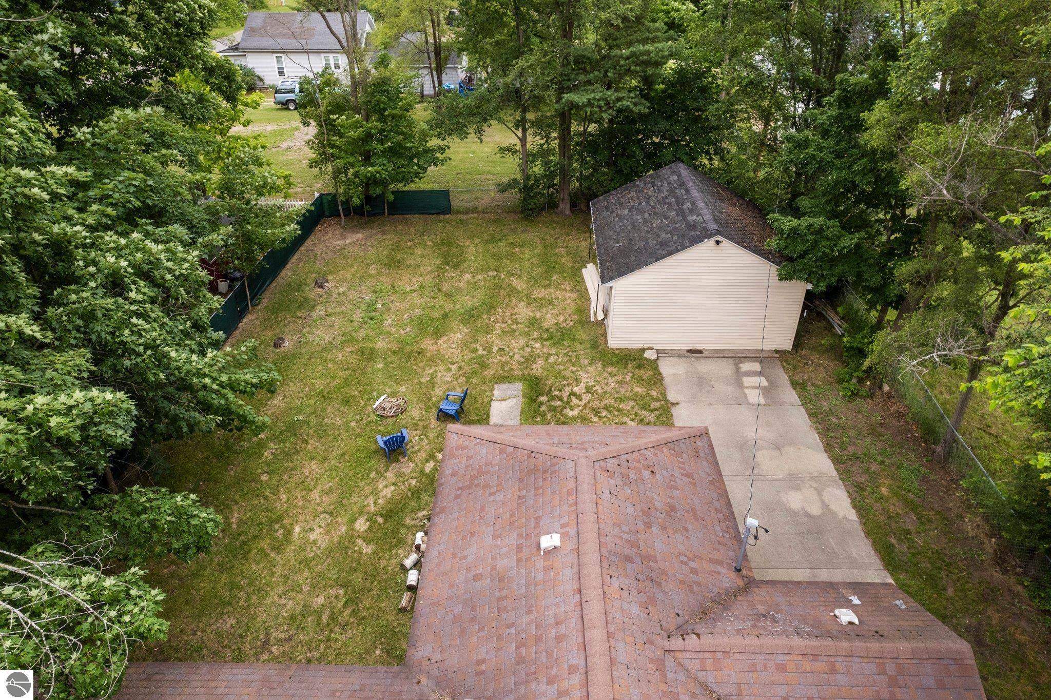 112 W Dresden Street