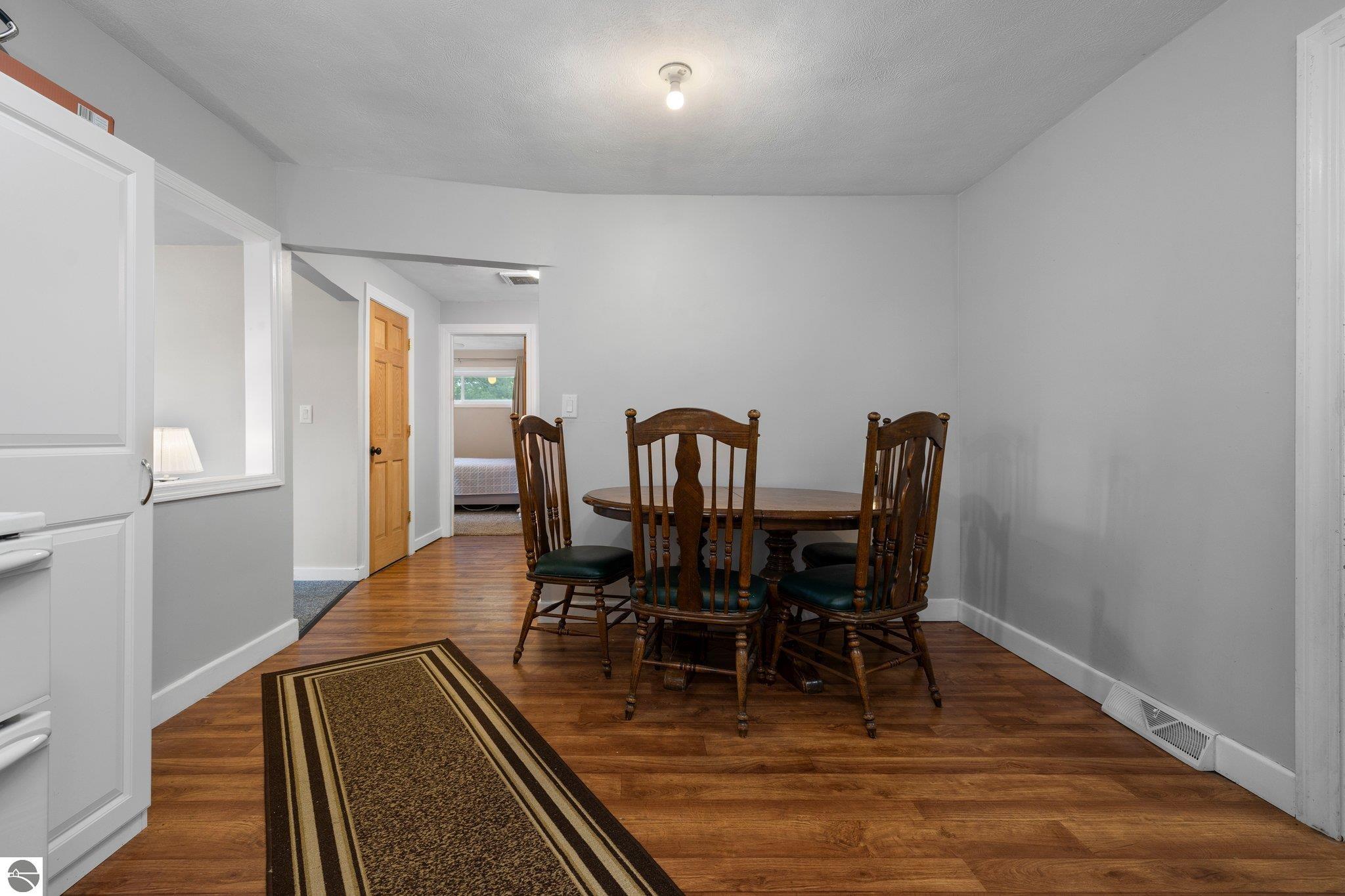 112 W Dresden Street