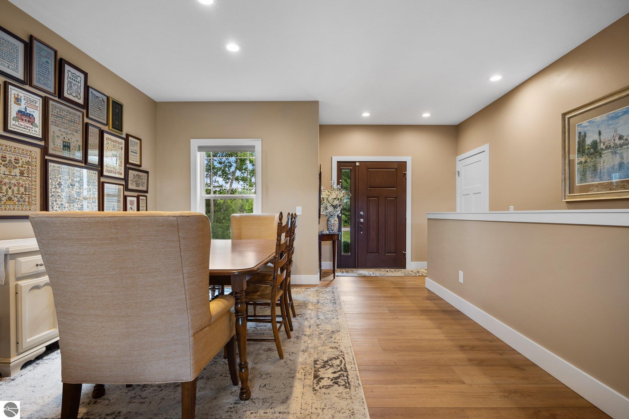 516 Gitchegumee Drive