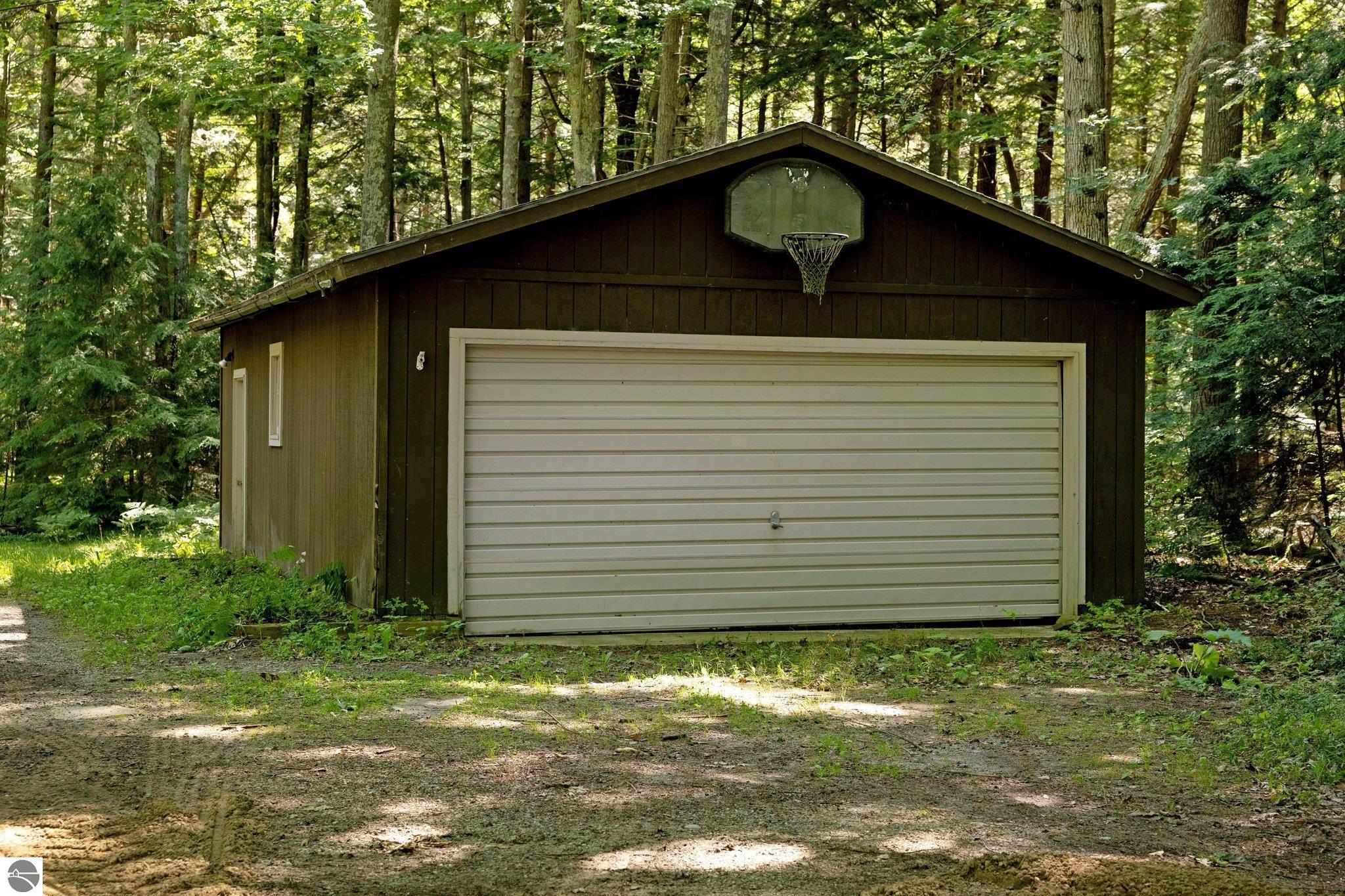 2823 Neahtawanta Road