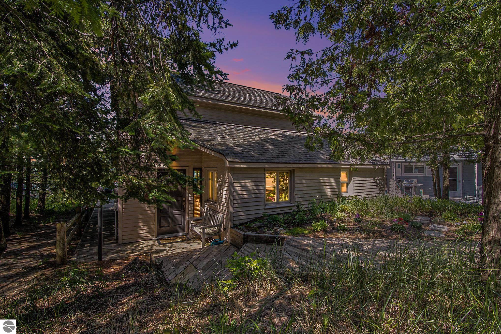 4035 Crystal Drive